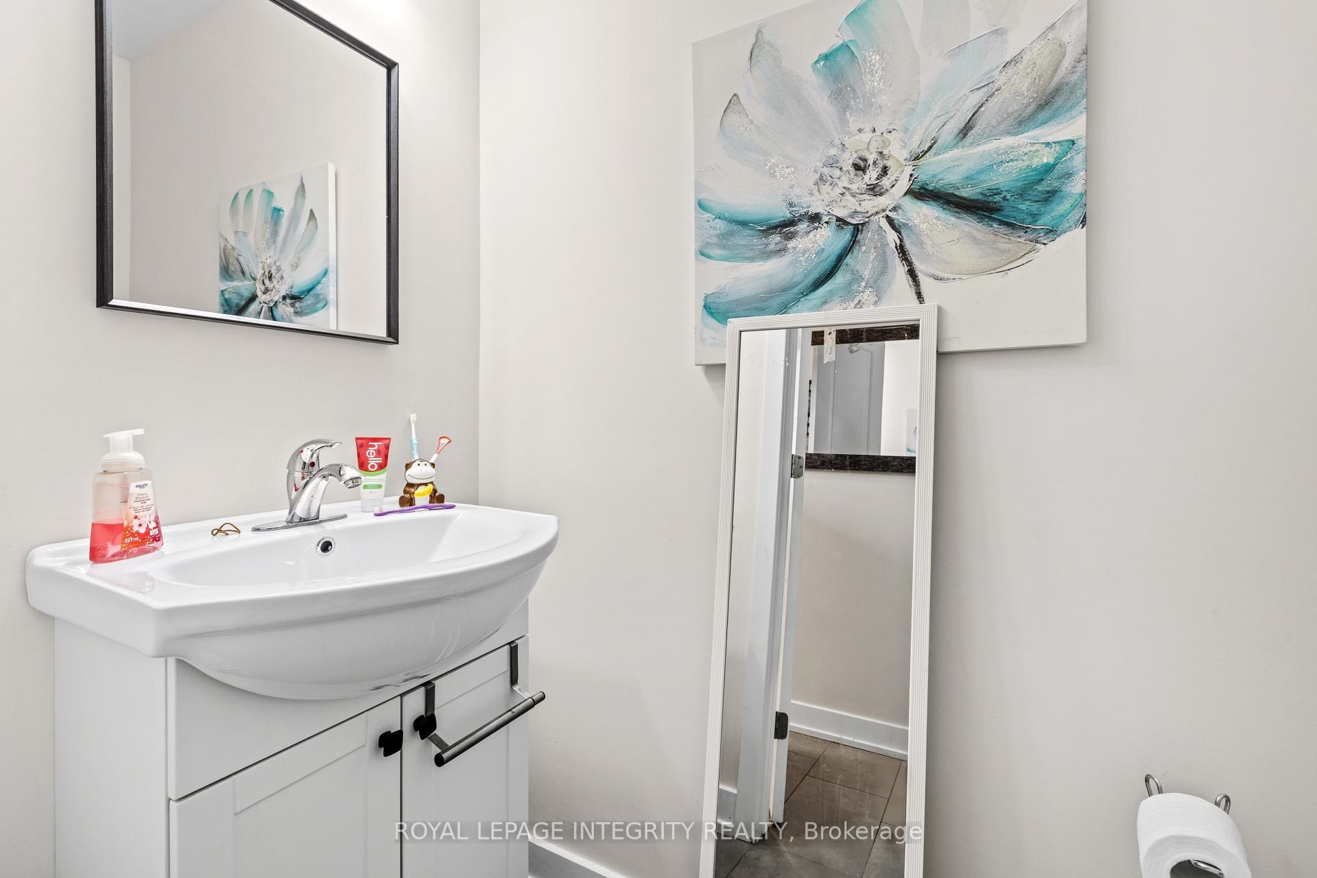Photo 4 of 18 Margaret Graham Terrace, Smiths Falls, Smiths Falls — HOMEH