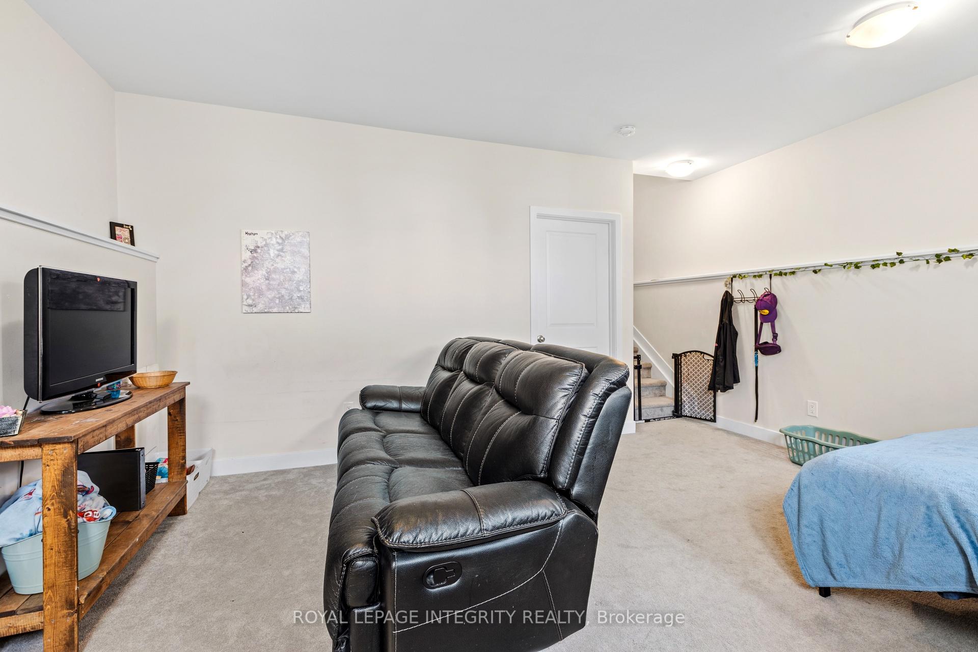 Photo 27 of 18 Margaret Graham Terrace, Smiths Falls, Smiths Falls — HOMEH