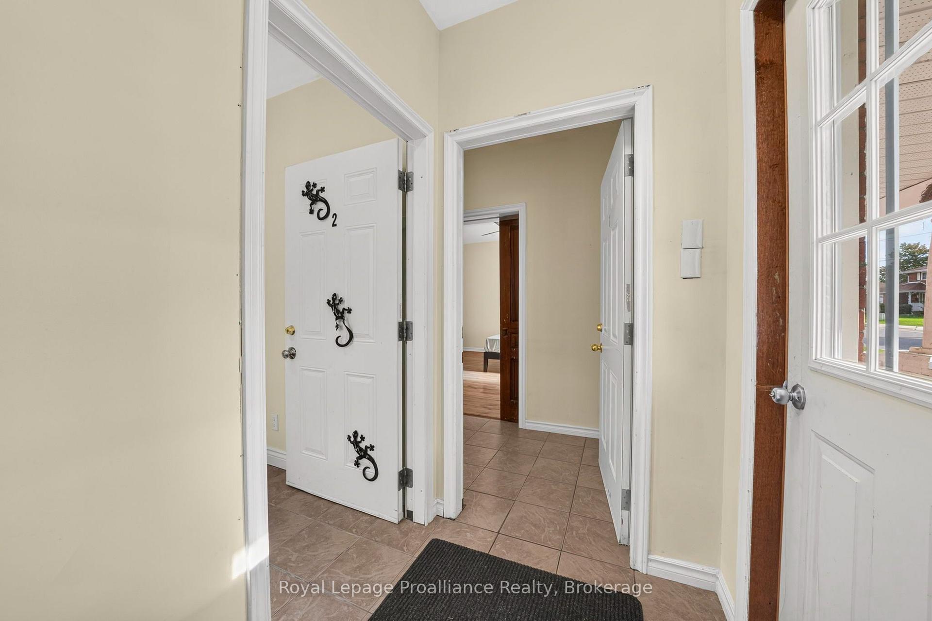 Photo 4 of 37 Lorne Avenue, Quinte West, Trenton Ward — HOMEH