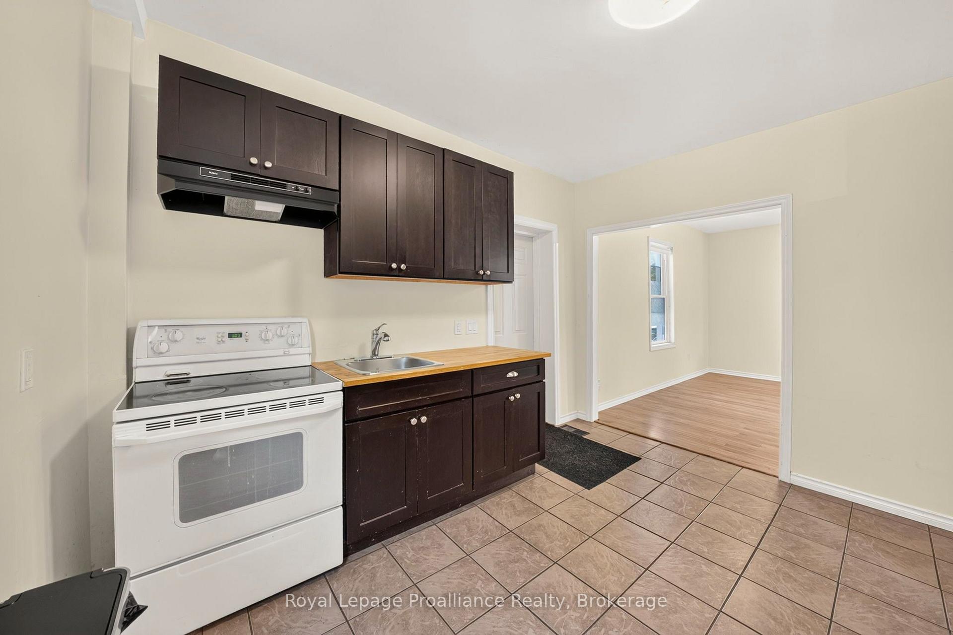 Photo 13 of 37 Lorne Avenue, Quinte West, Trenton Ward — HOMEH