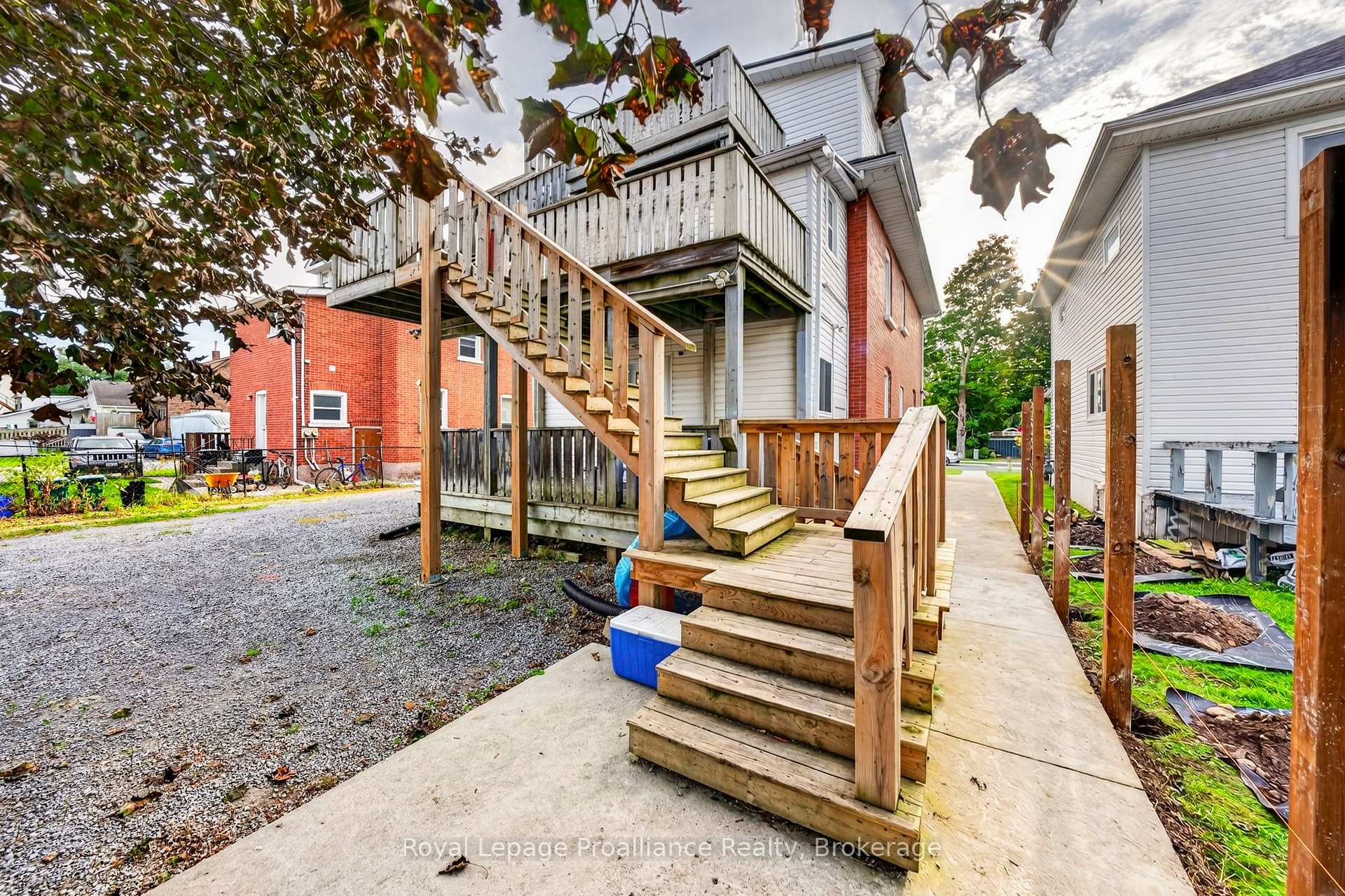 Photo 43 of 37 Lorne Avenue, Quinte West, Trenton Ward — HOMEH