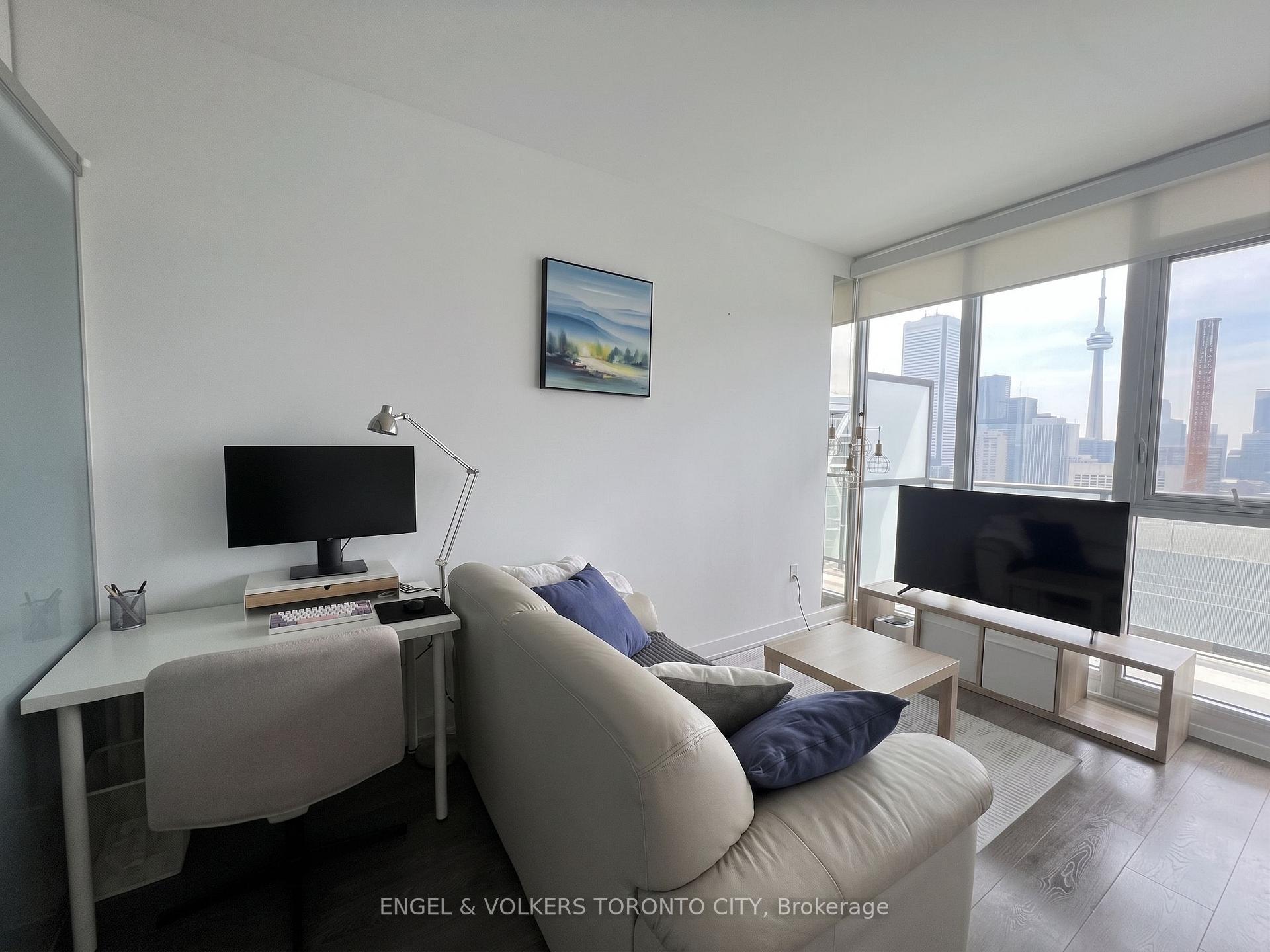 Front of Unit 3705, 426 University Avenue