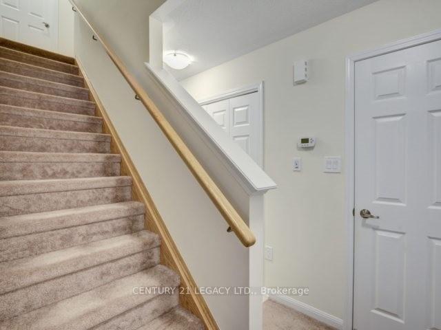 Photo 6 of 106 Baycliffe Crescent, Brampton, Northwest Brampton — HOMEH