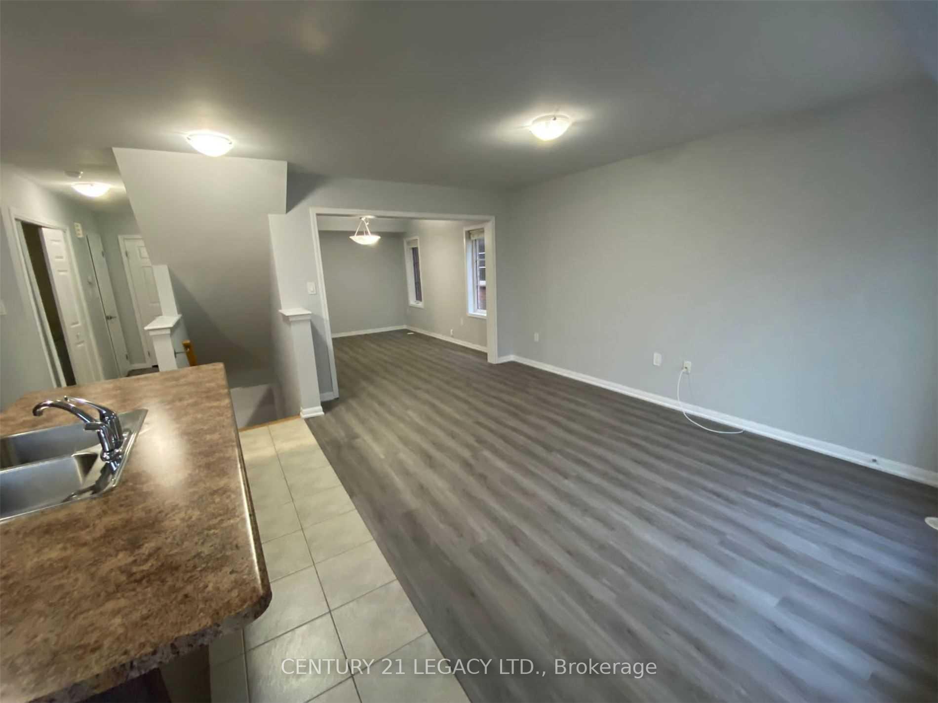 Photo 14 of 106 Baycliffe Crescent, Brampton, Northwest Brampton — HOMEH