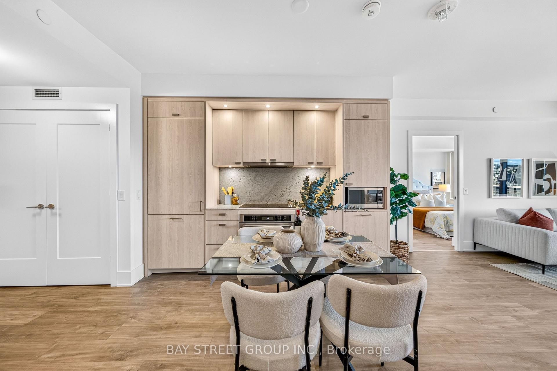 Photo 8 of Unit 801, 480 Front Street W, Toronto, Waterfront Communities — HOMEH