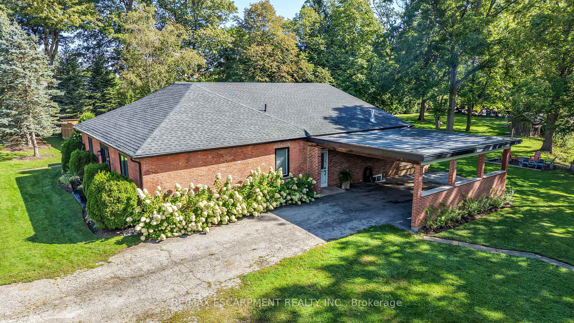 Photo 4 of 1355 Woodburn Road, Hamilton, Rural Glanbrook — HOMEH