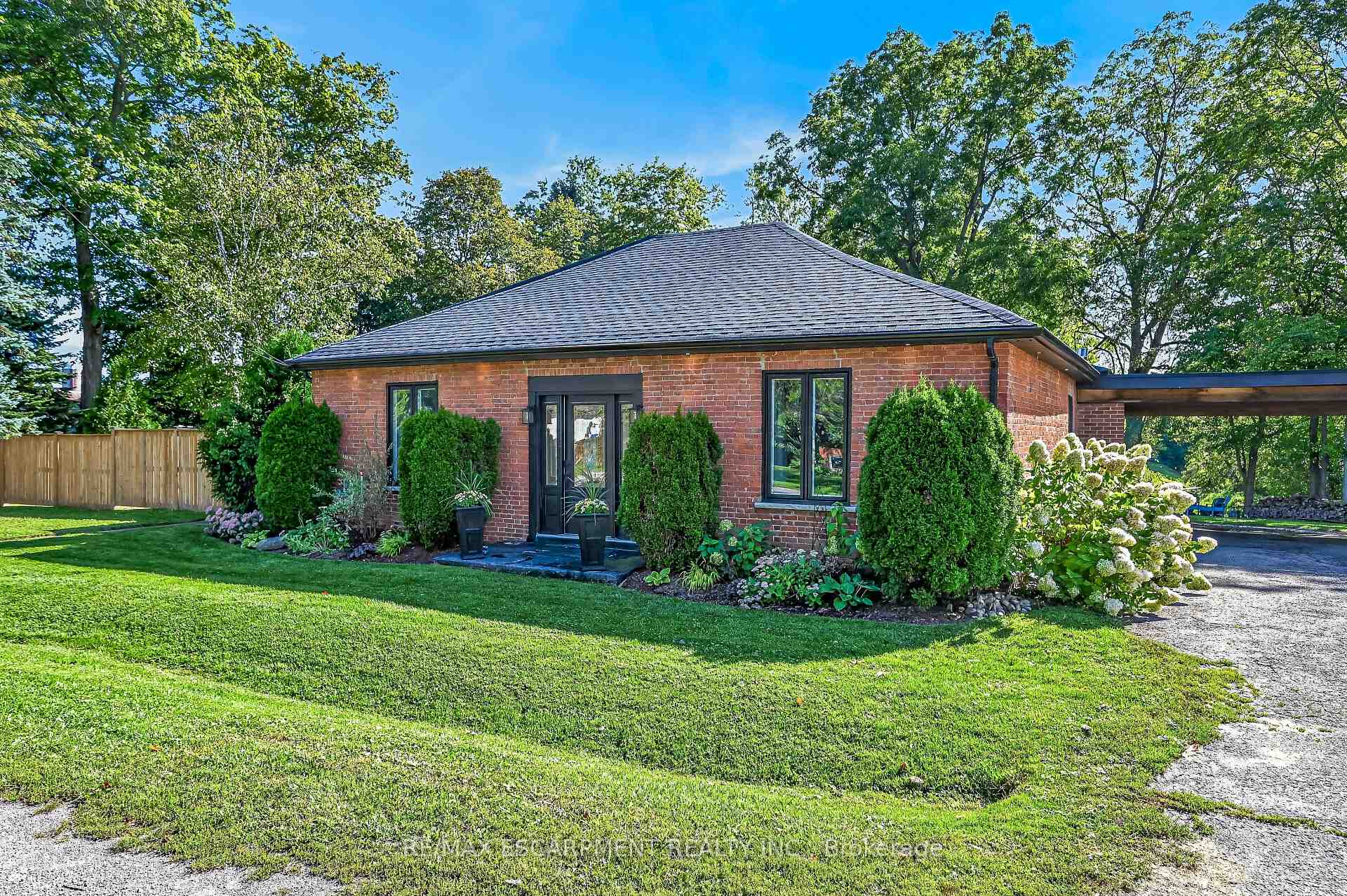Photo 5 of 1355 Woodburn Road, Hamilton, Rural Glanbrook — HOMEH
