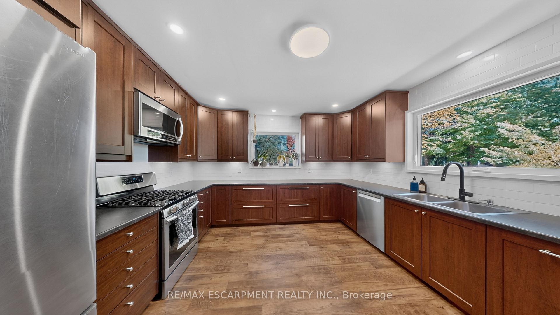 Photo 15 of 1355 Woodburn Road, Hamilton, Rural Glanbrook — HOMEH