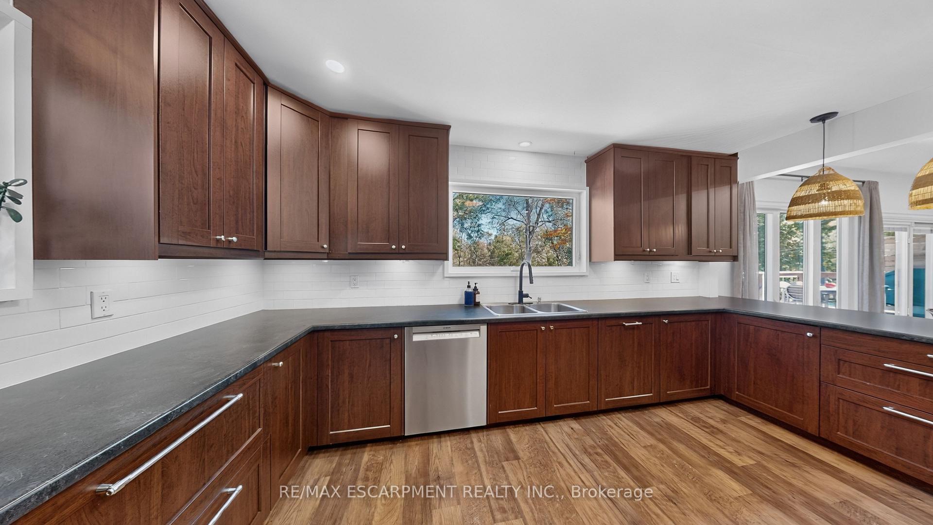 Photo 16 of 1355 Woodburn Road, Hamilton, Rural Glanbrook — HOMEH