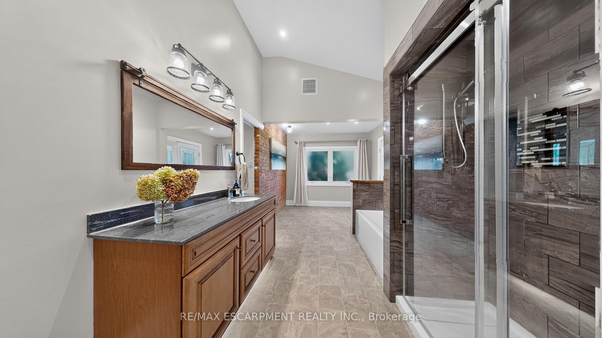 Photo 20 of 1355 Woodburn Road, Hamilton, Rural Glanbrook — HOMEH