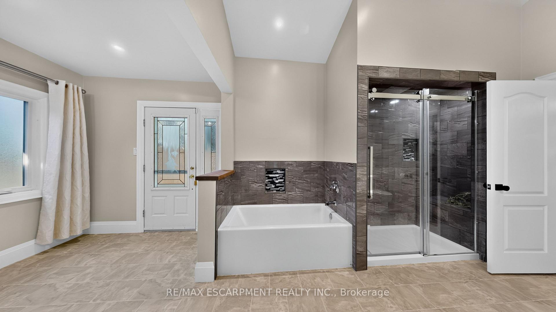 Photo 22 of 1355 Woodburn Road, Hamilton, Rural Glanbrook — HOMEH