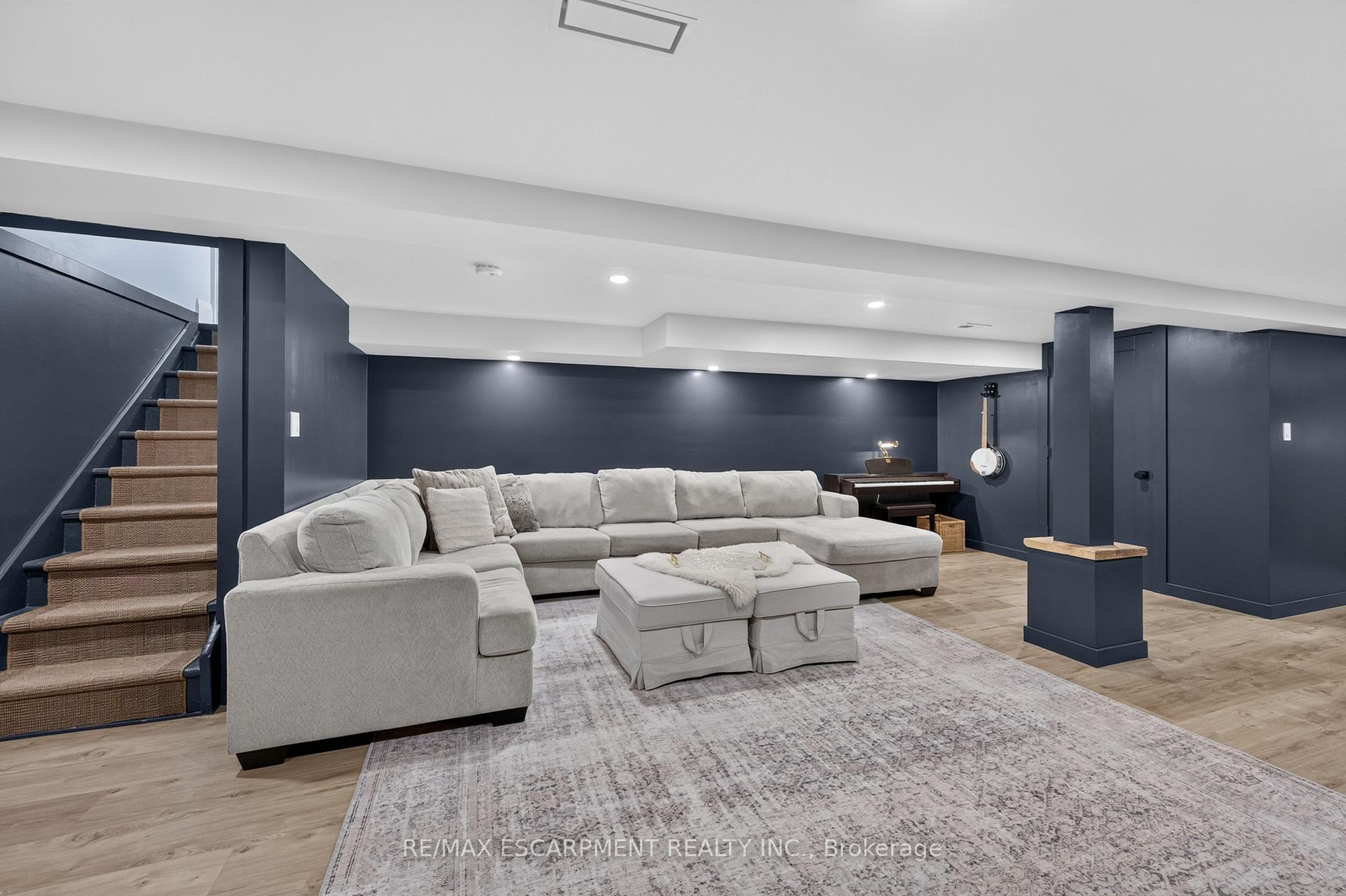 Photo 33 of 1355 Woodburn Road, Hamilton, Rural Glanbrook — HOMEH