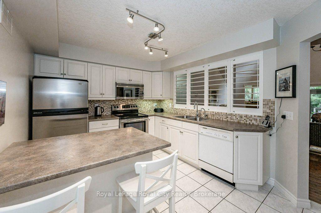 Photo 11 of Unit 16, 784 Gordon Street, Guelph, Kortright East — HOMEH
