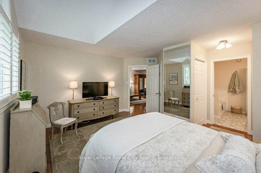 Photo 19 of Unit 16, 784 Gordon Street, Guelph, Kortright East — HOMEH