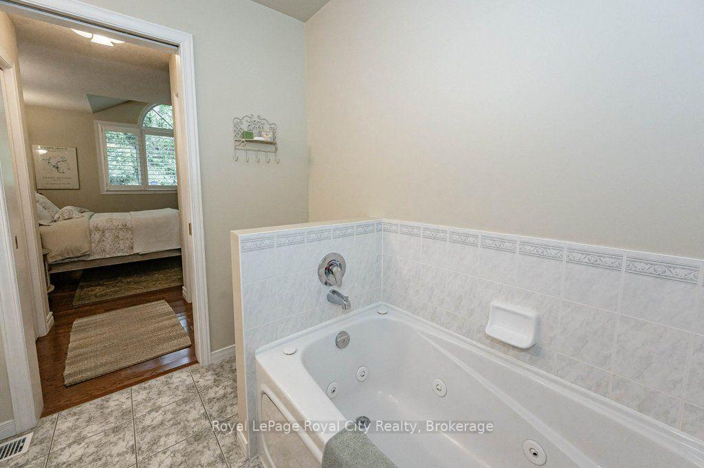 Photo 22 of Unit 16, 784 Gordon Street, Guelph, Kortright East — HOMEH