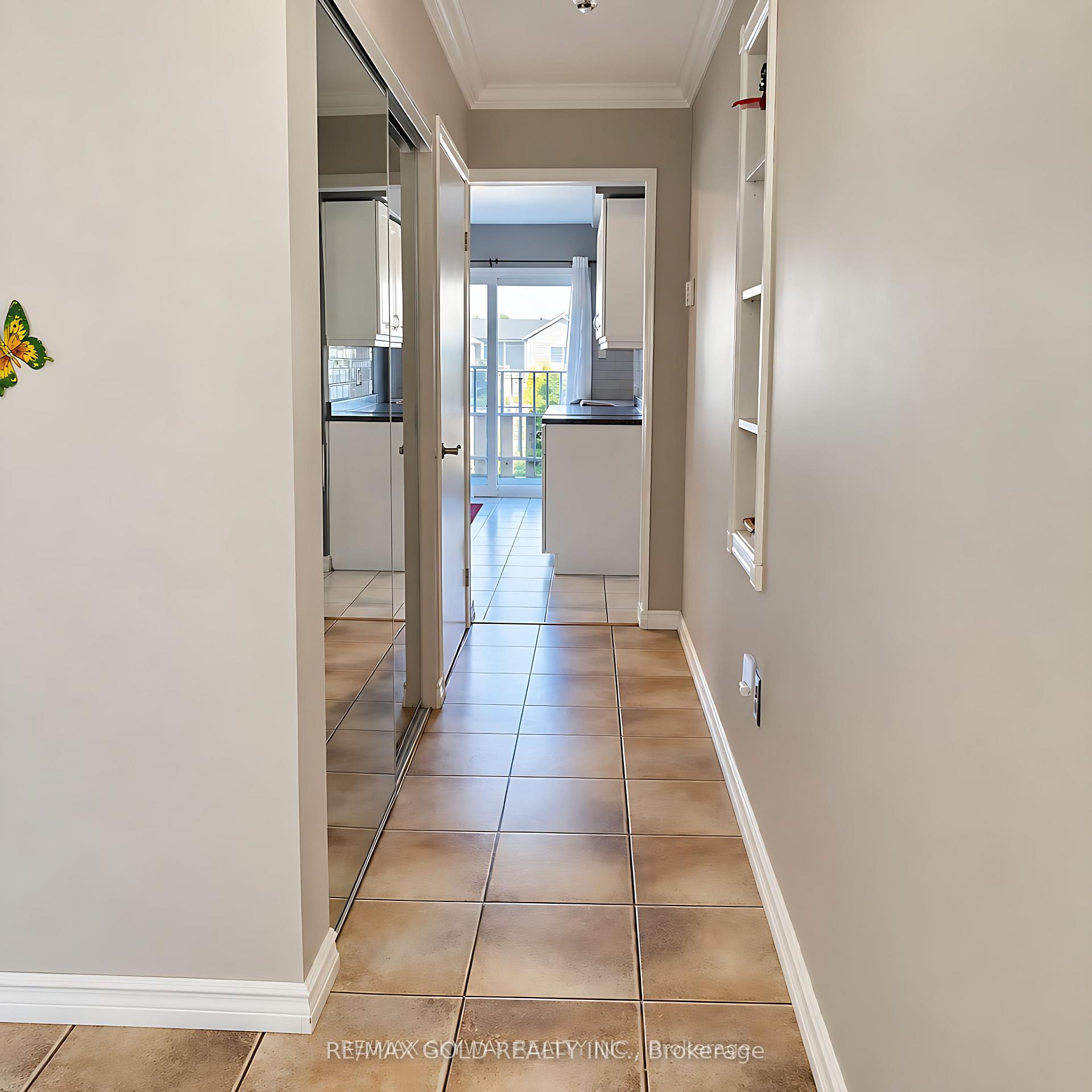 Photo 7 of 32 Steven Court, Brampton, Heart Lake West — HOMEH