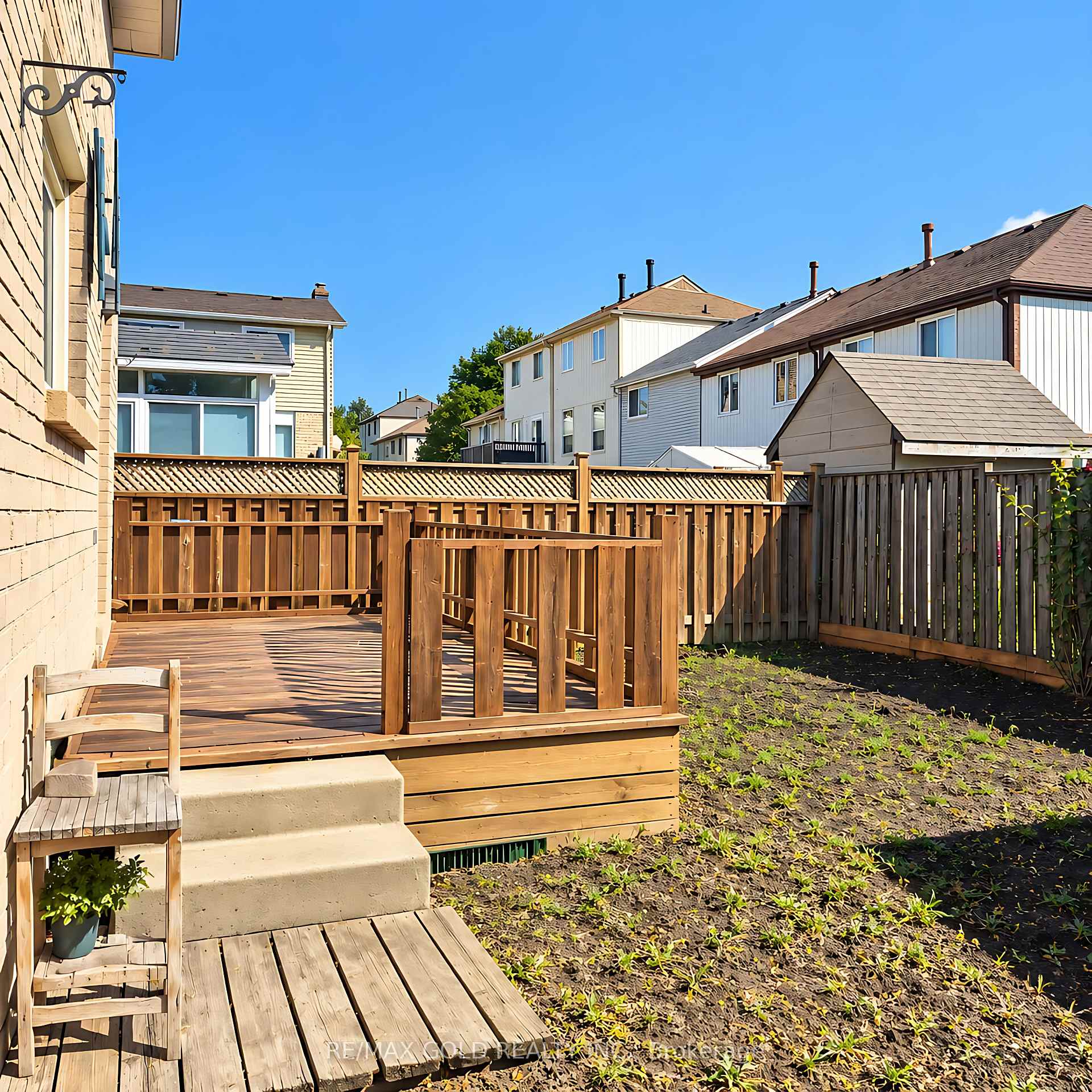 Photo 19 of 32 Steven Court, Brampton, Heart Lake West — HOMEH