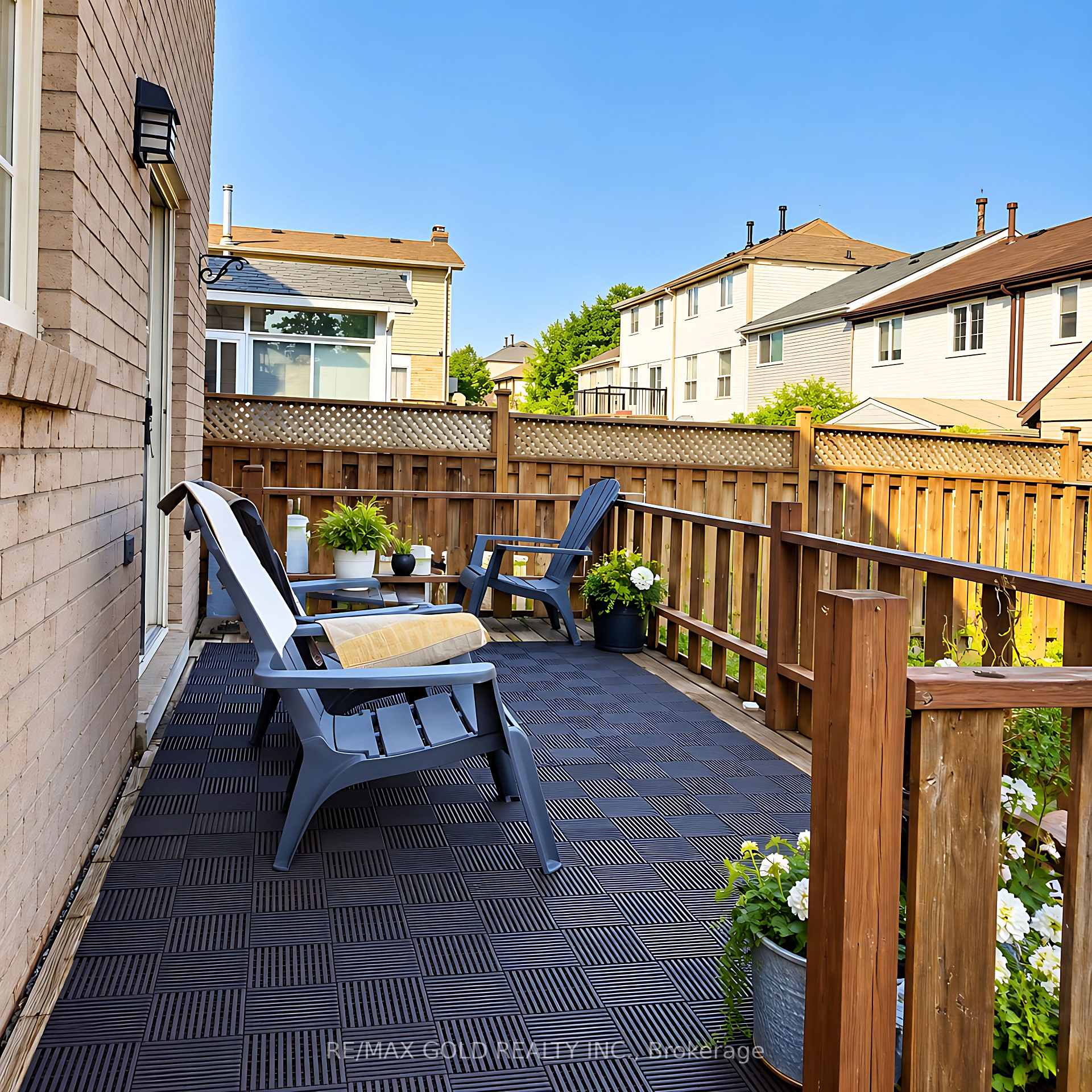 Photo 22 of 32 Steven Court, Brampton, Heart Lake West — HOMEH