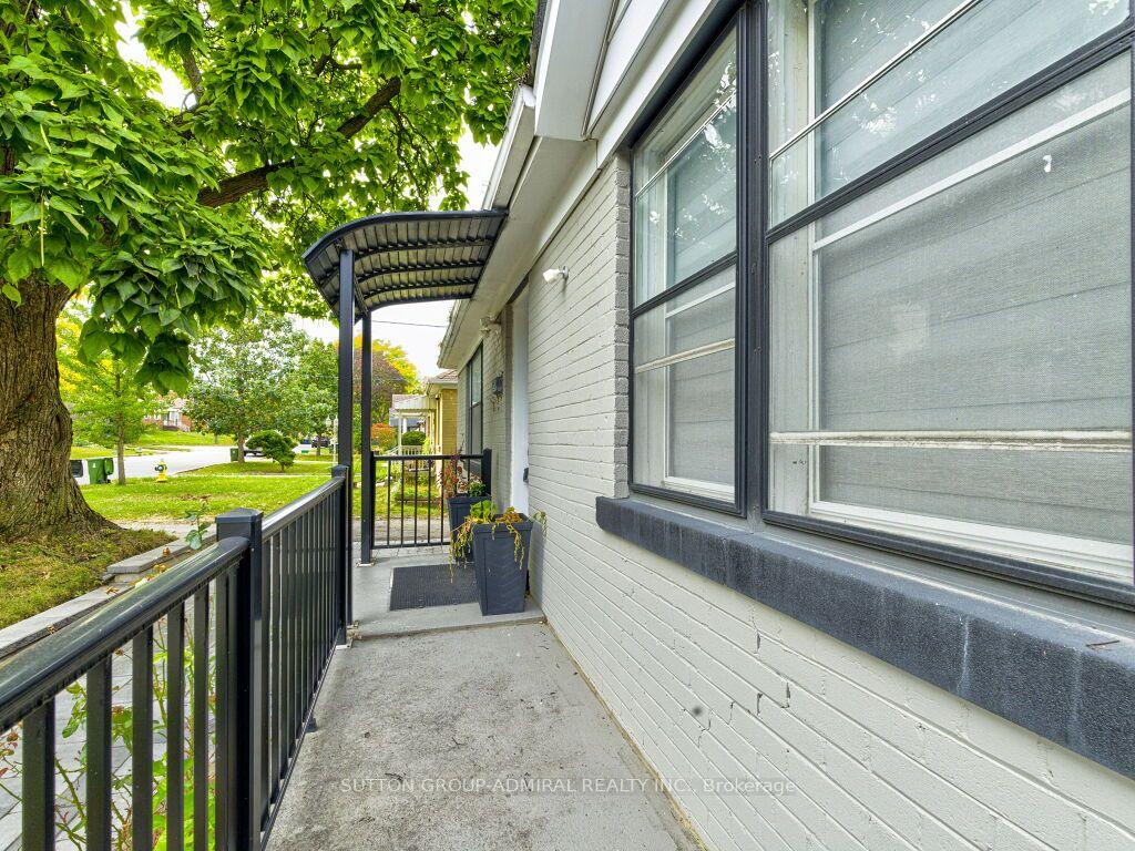 Photo 6 of 56 Lovilla Boulevard, North York, Humberlea-Pelmo Park — HOMEH