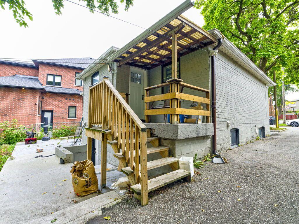 Photo 10 of 56 Lovilla Boulevard, North York, Humberlea-Pelmo Park — HOMEH