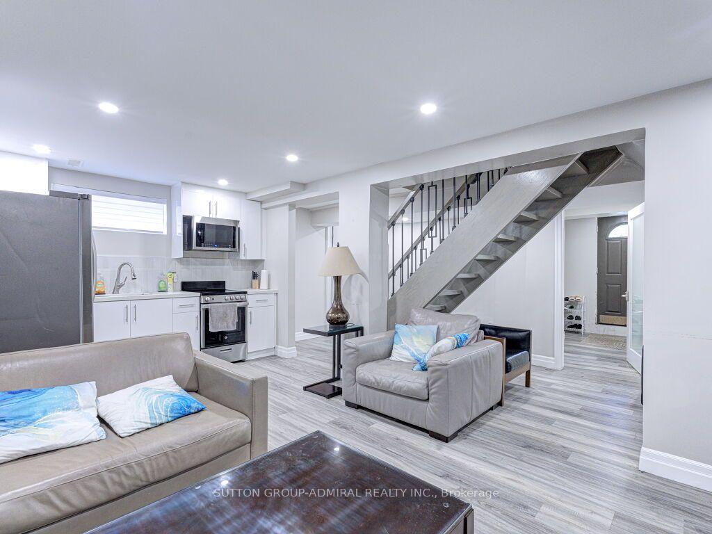 Photo 18 of 56 Lovilla Boulevard, North York, Humberlea-Pelmo Park — HOMEH