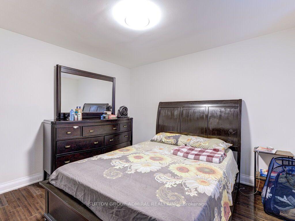 Photo 22 of 56 Lovilla Boulevard, North York, Humberlea-Pelmo Park — HOMEH