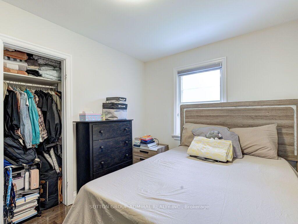 Photo 25 of 56 Lovilla Boulevard, North York, Humberlea-Pelmo Park — HOMEH