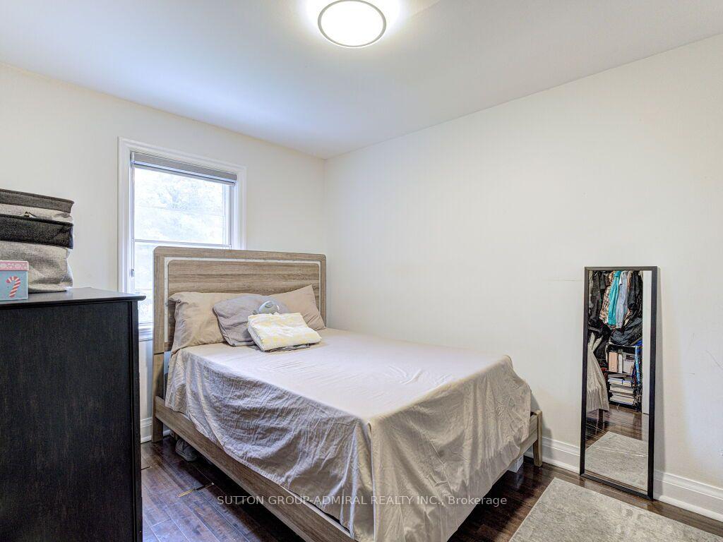 Photo 26 of 56 Lovilla Boulevard, North York, Humberlea-Pelmo Park — HOMEH