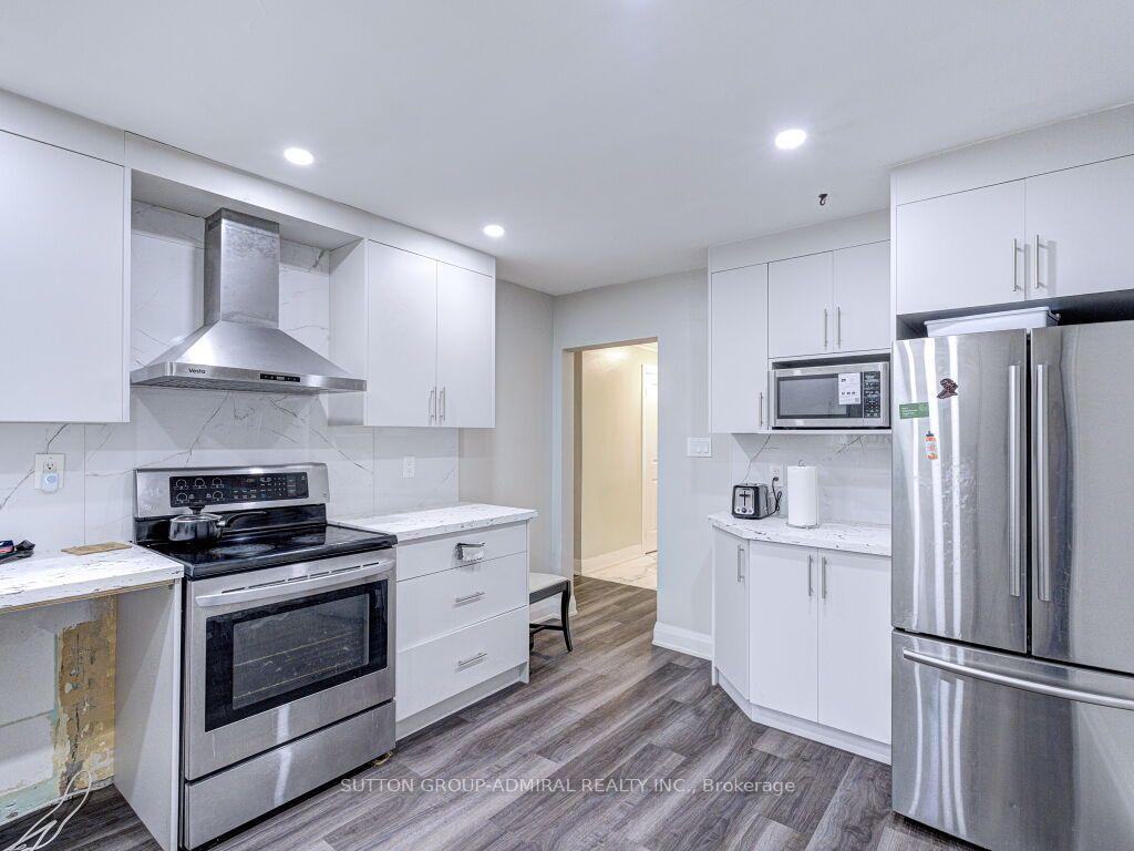 Photo 28 of 56 Lovilla Boulevard, North York, Humberlea-Pelmo Park — HOMEH