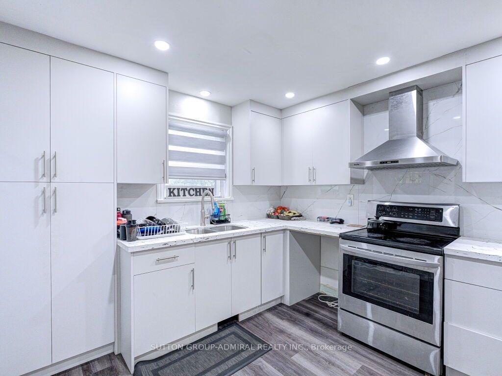 Photo 29 of 56 Lovilla Boulevard, North York, Humberlea-Pelmo Park — HOMEH