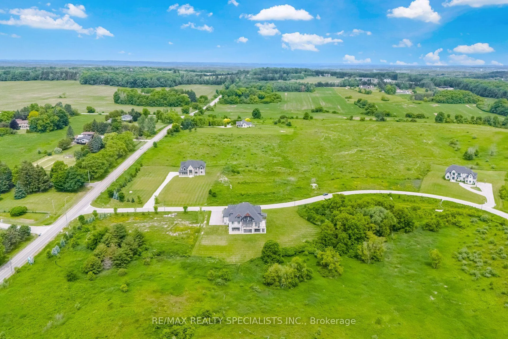 Photo 5 of 40 Logan Road, Caledon, Palgrave — HOMEH