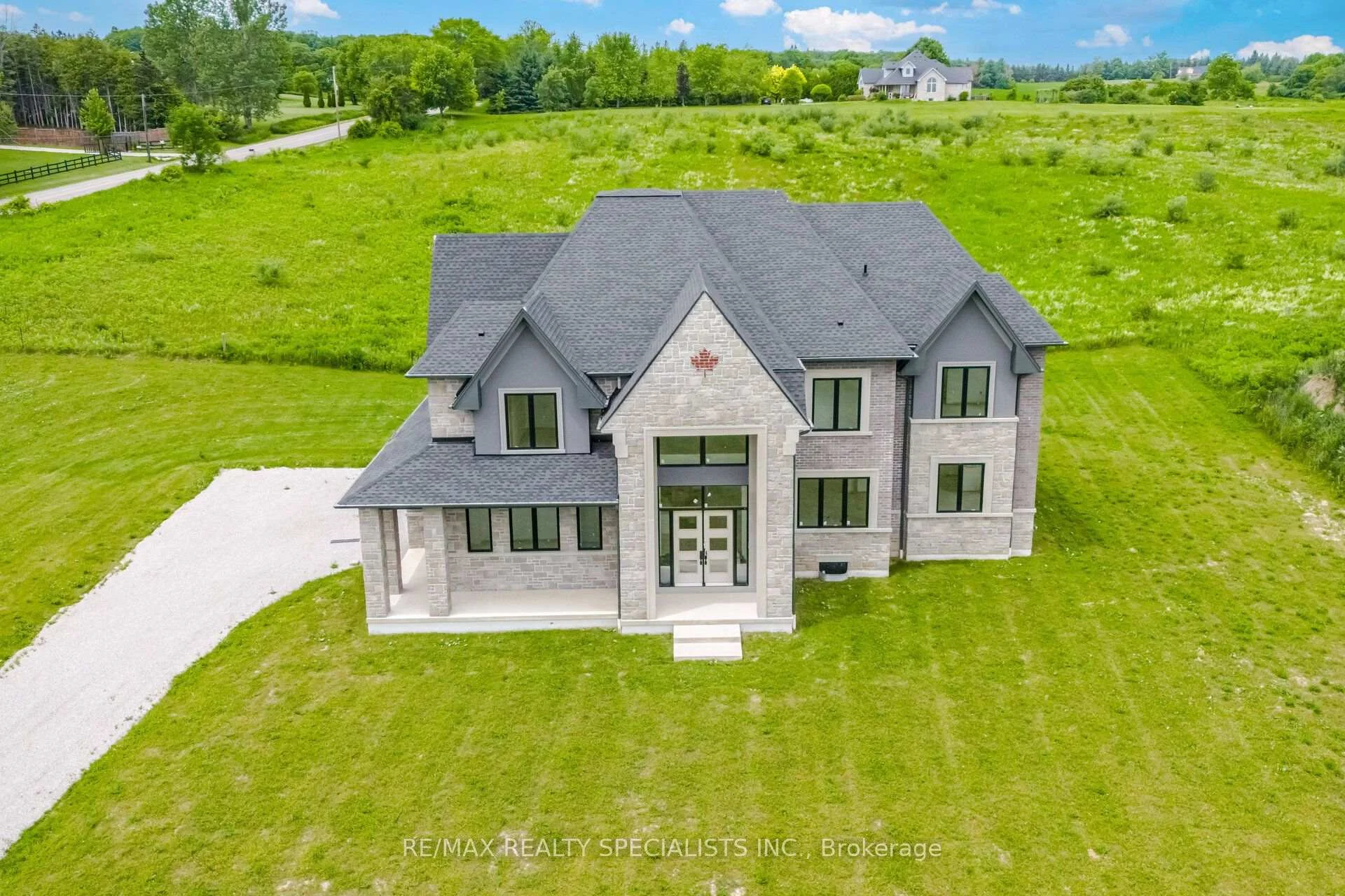 Photo 4 of 40 Logan Road, Caledon, Palgrave — HOMEH