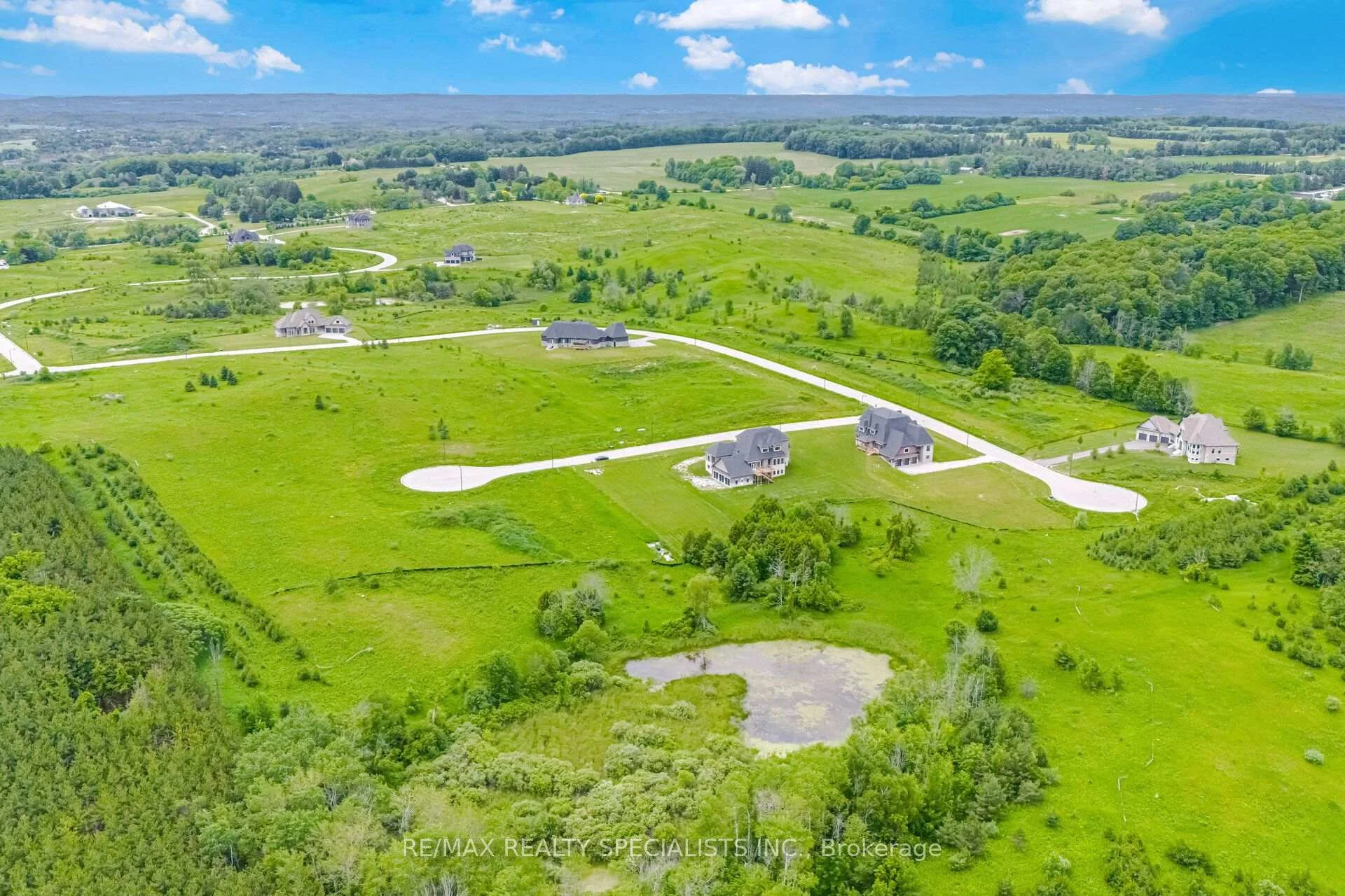 Photo 11 of 40 Logan Road, Caledon, Palgrave — HOMEH