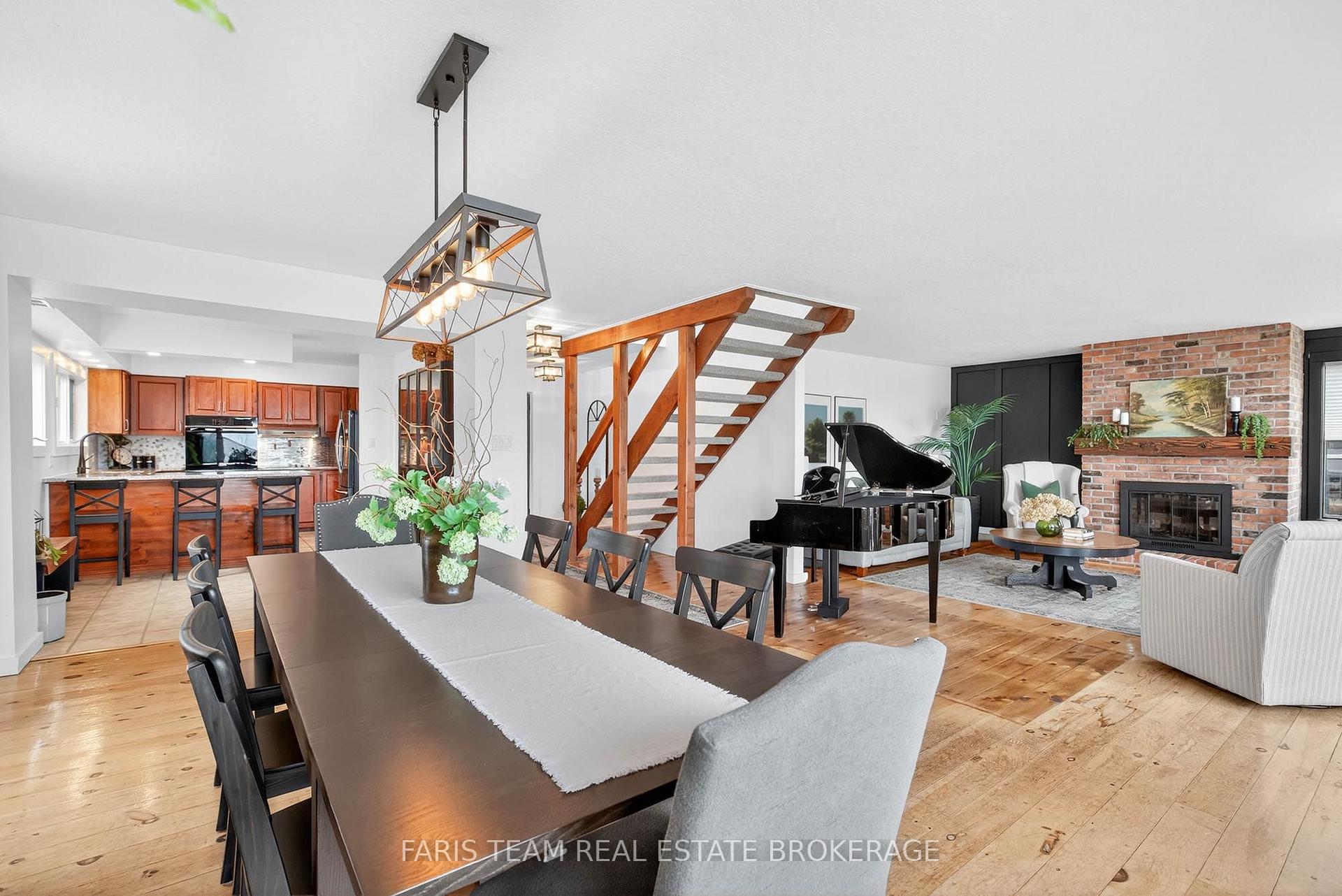 Photo 11 of 238 Robins Point Road, Tay, Victoria Harbour — HOMEH