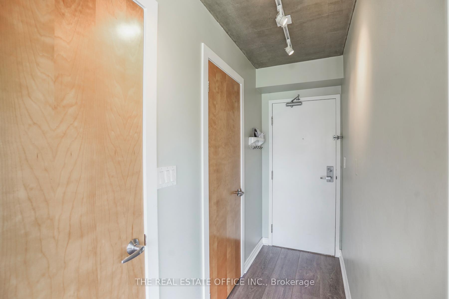 Photo 3 of Unit 414, 800 King Street W, Toronto, Niagara — HOMEH