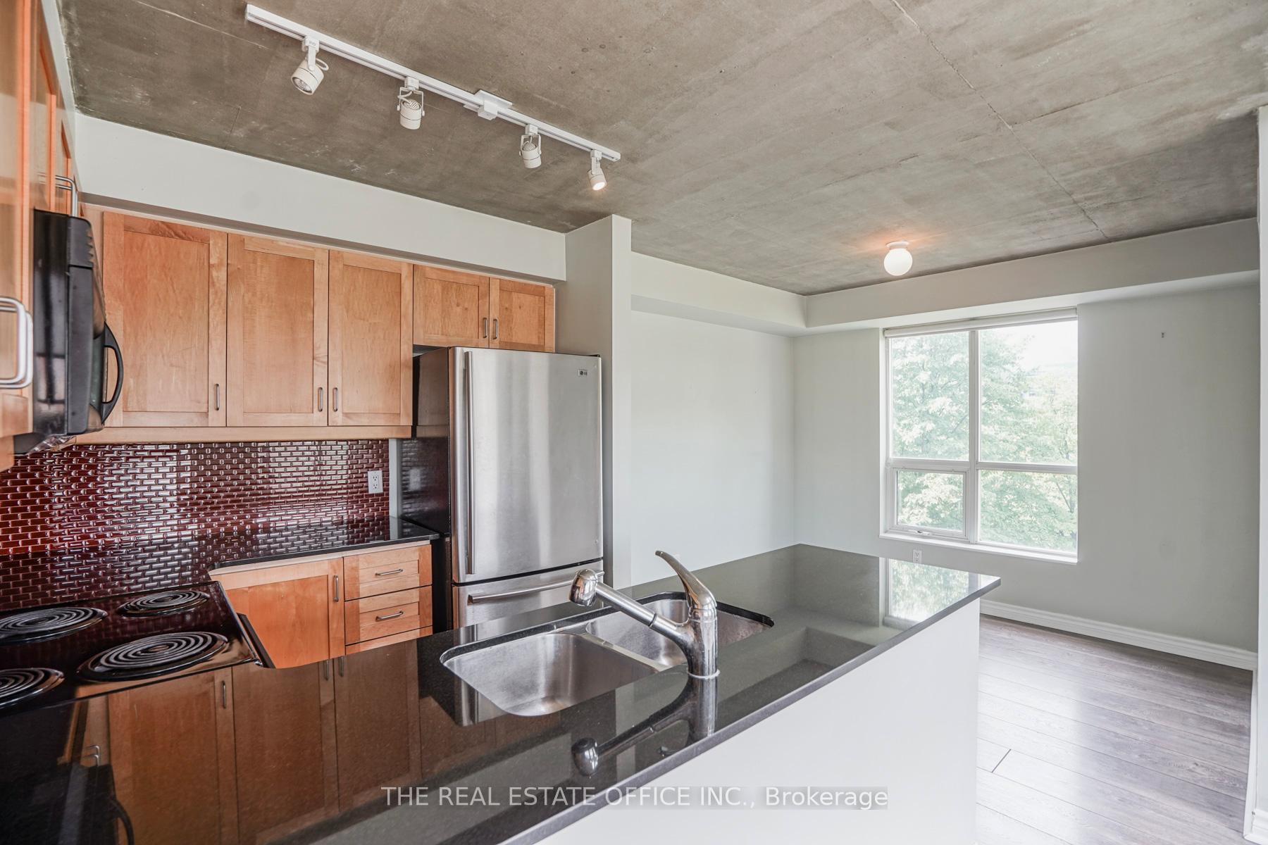 Photo 5 of Unit 414, 800 King Street W, Toronto, Niagara — HOMEH