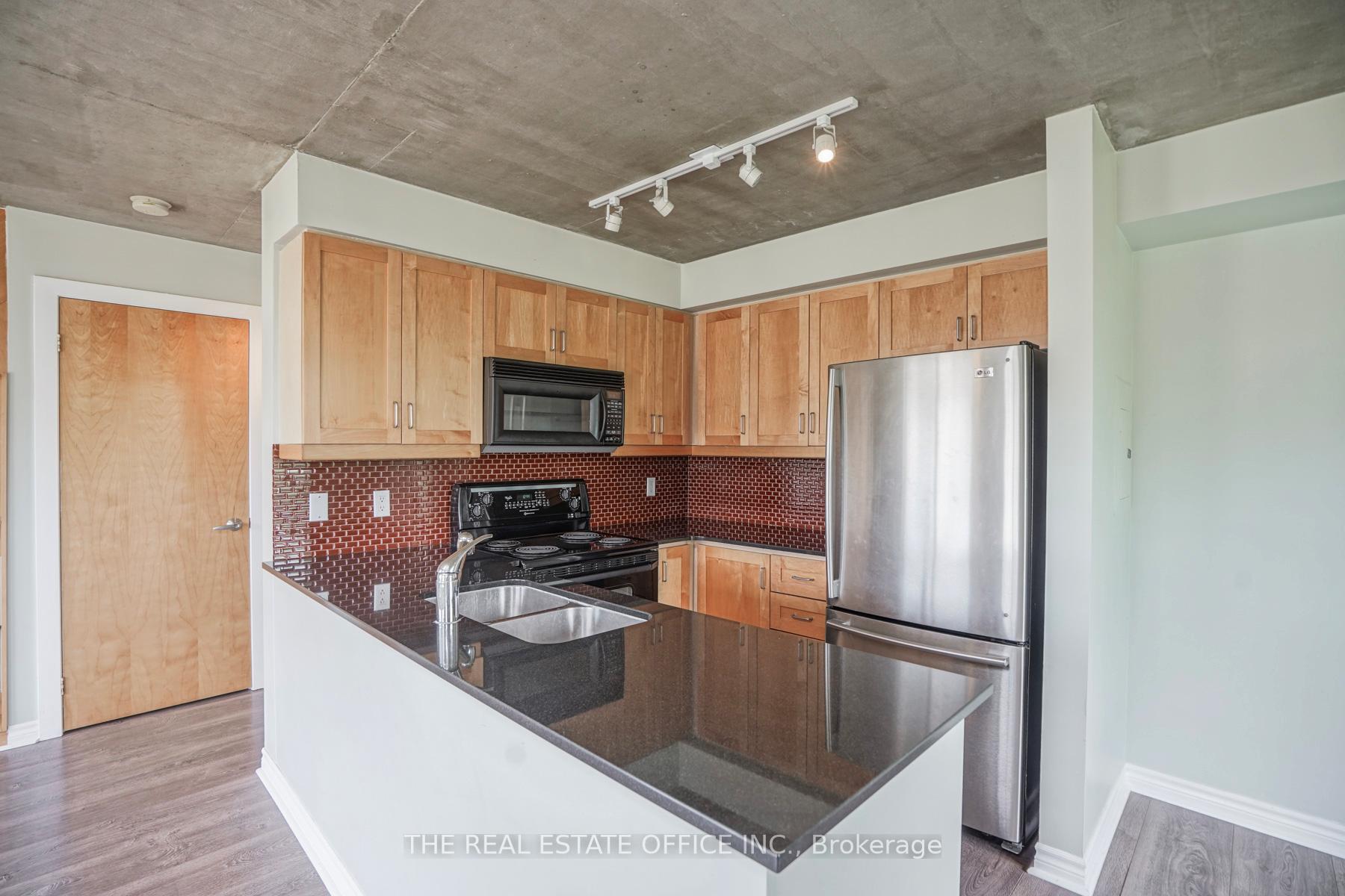 Photo 7 of Unit 414, 800 King Street W, Toronto, Niagara — HOMEH