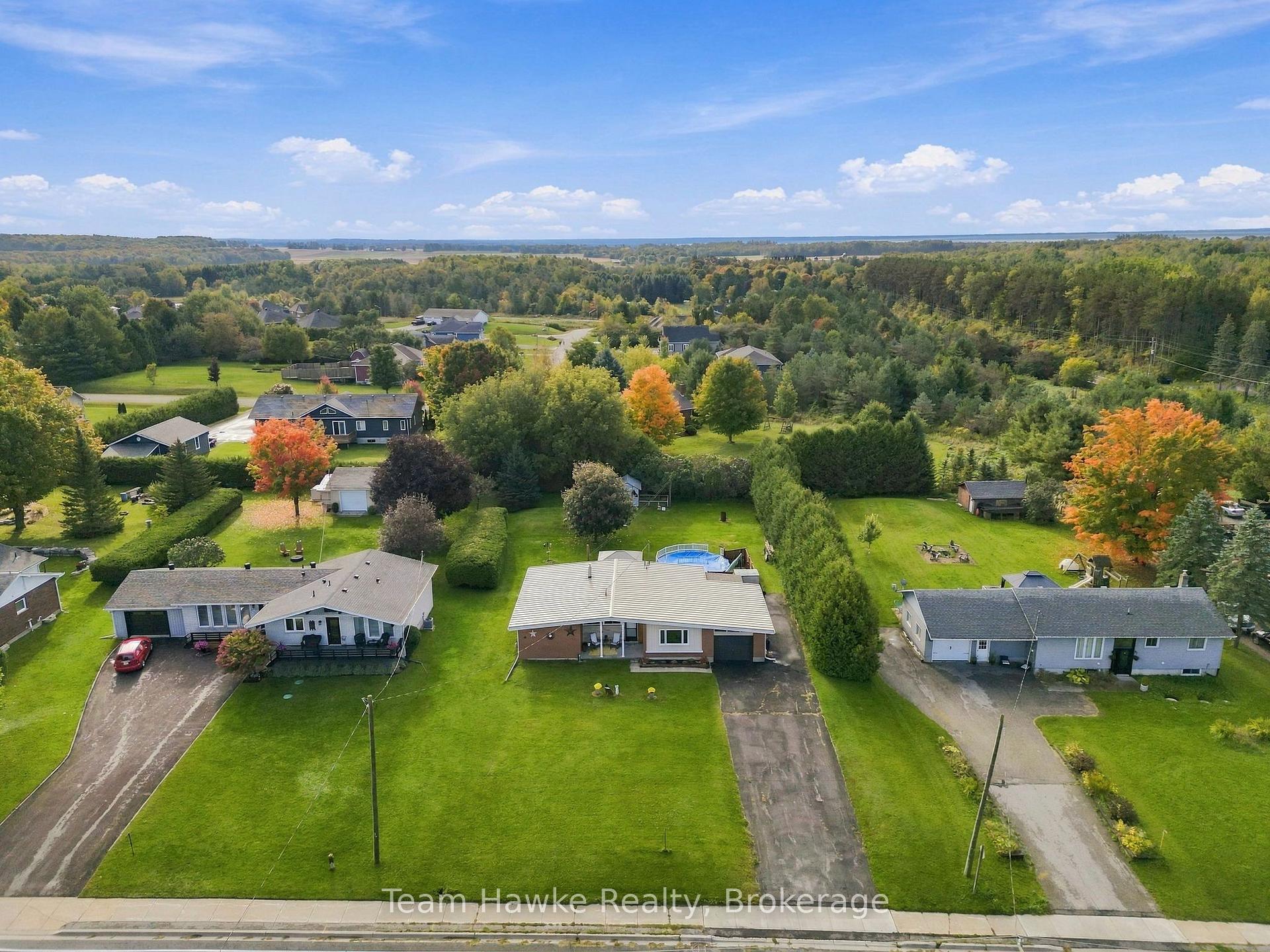 Photo of 385 Lafontaine Road W