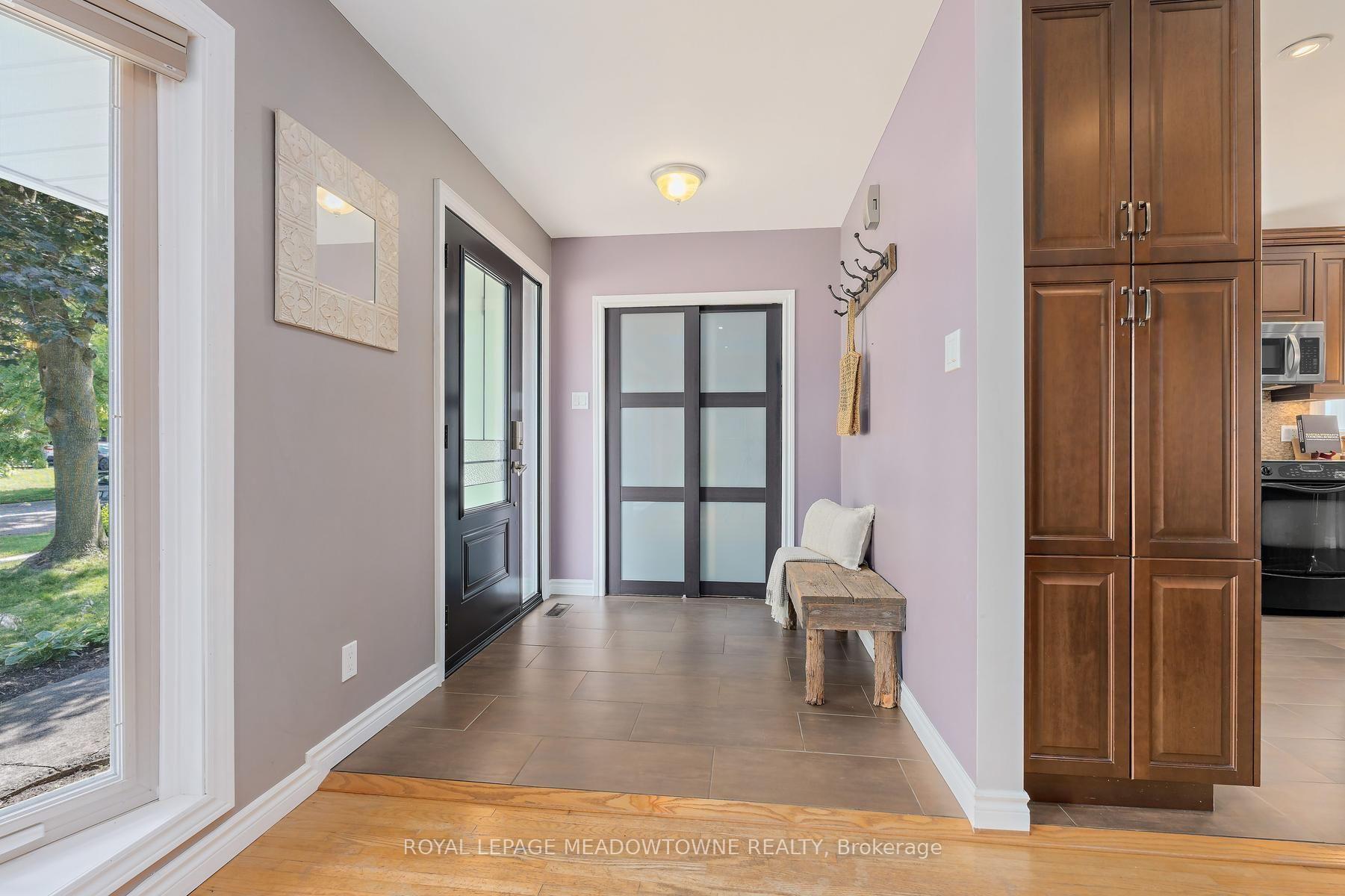 Photo 7 of 33 Fagan Drive, Halton Hills, Georgetown — HOMEH