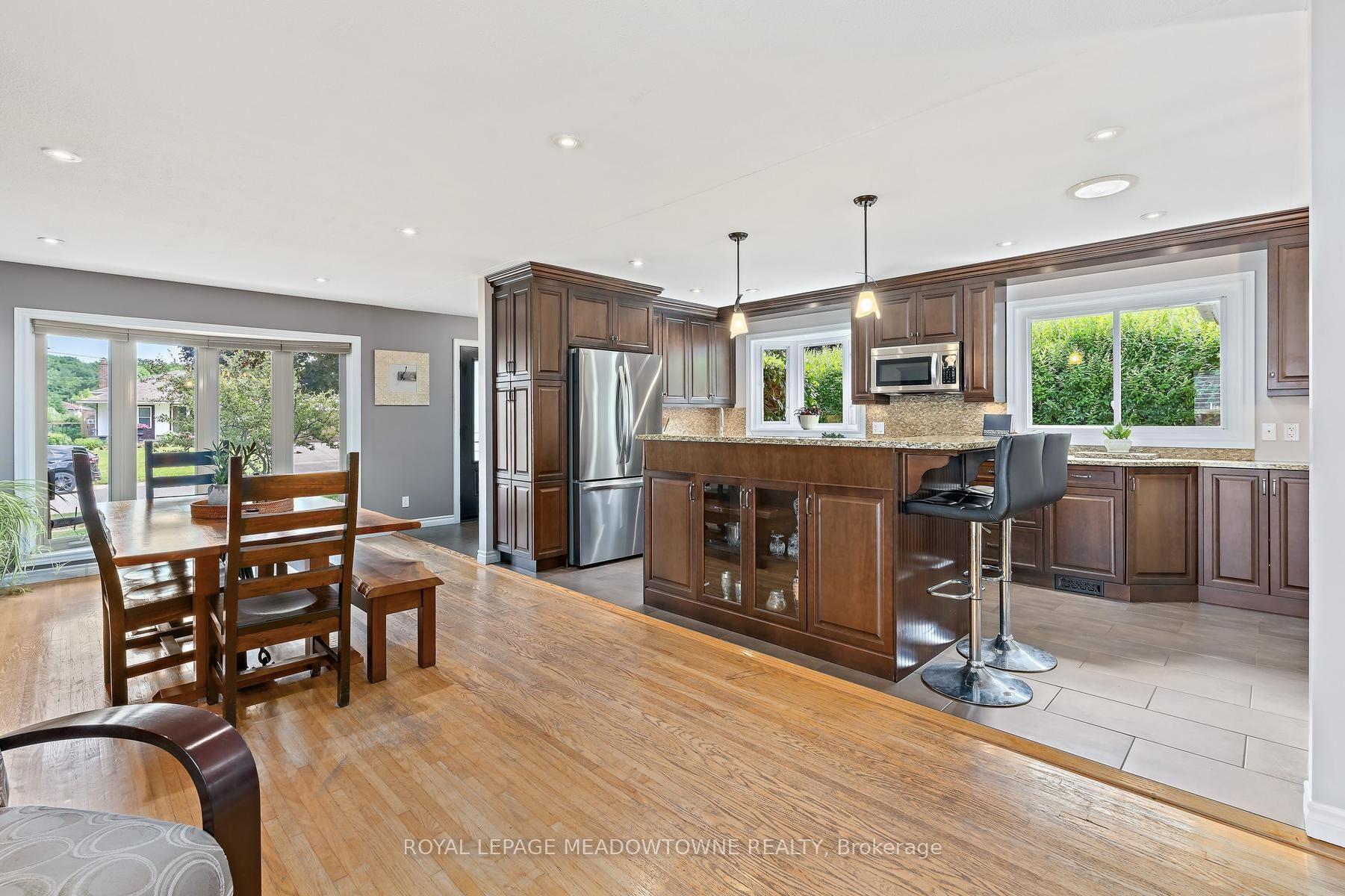 Photo 15 of 33 Fagan Drive, Halton Hills, Georgetown — HOMEH