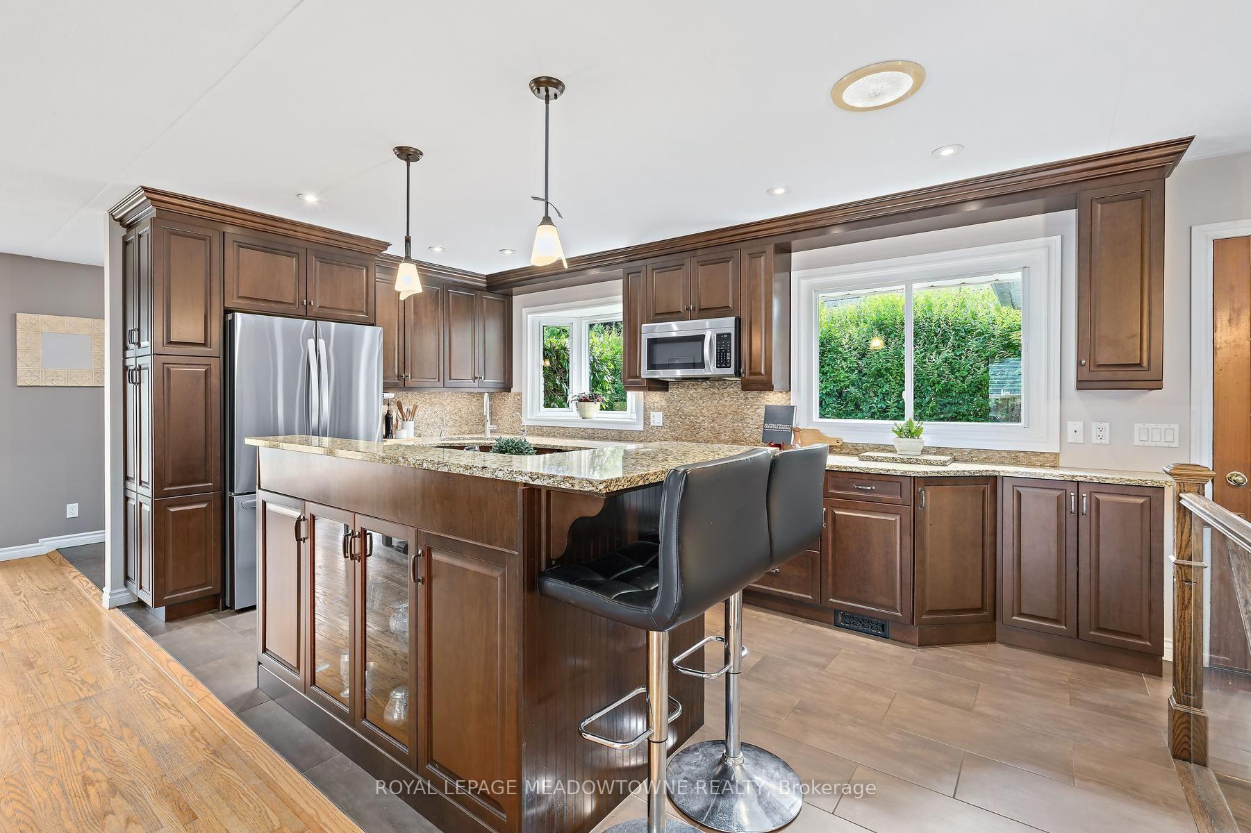 Photo 19 of 33 Fagan Drive, Halton Hills, Georgetown — HOMEH