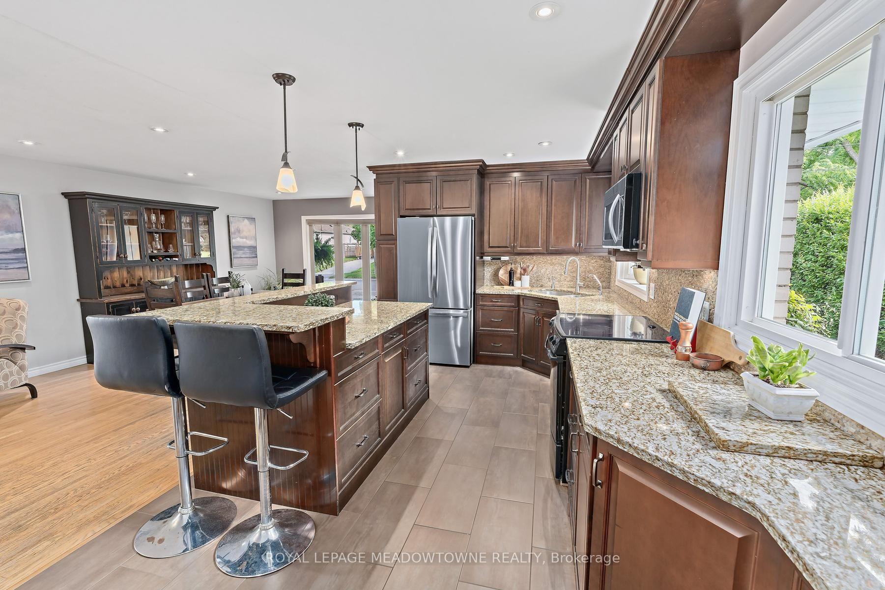 Photo 26 of 33 Fagan Drive, Halton Hills, Georgetown — HOMEH