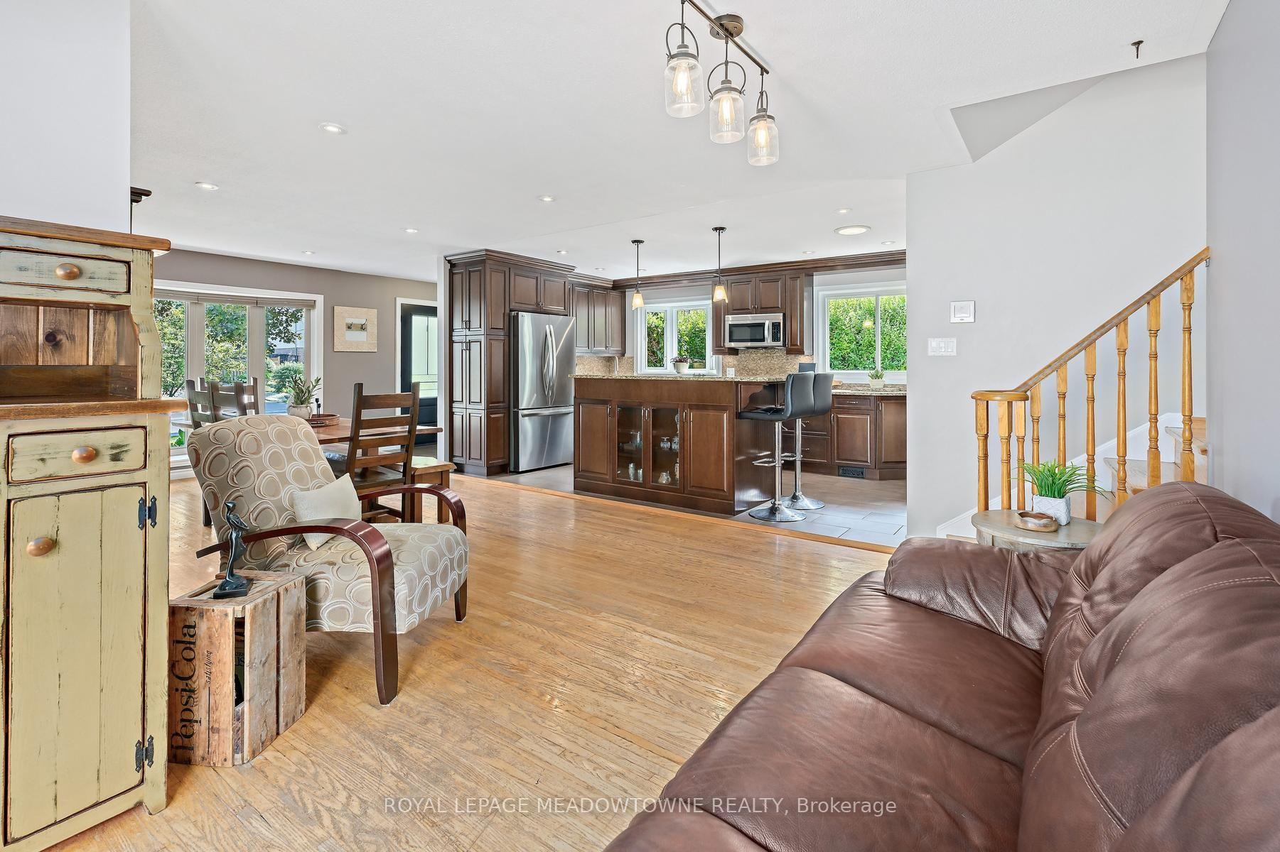 Photo 32 of 33 Fagan Drive, Halton Hills, Georgetown — HOMEH