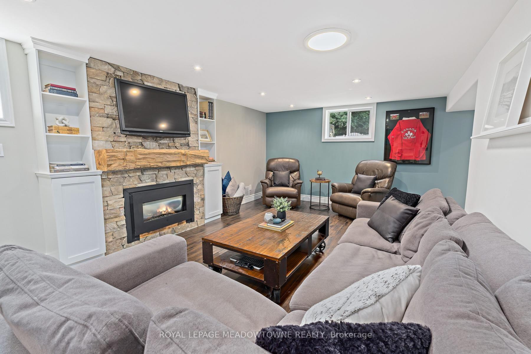 Photo 49 of 33 Fagan Drive, Halton Hills, Georgetown — HOMEH