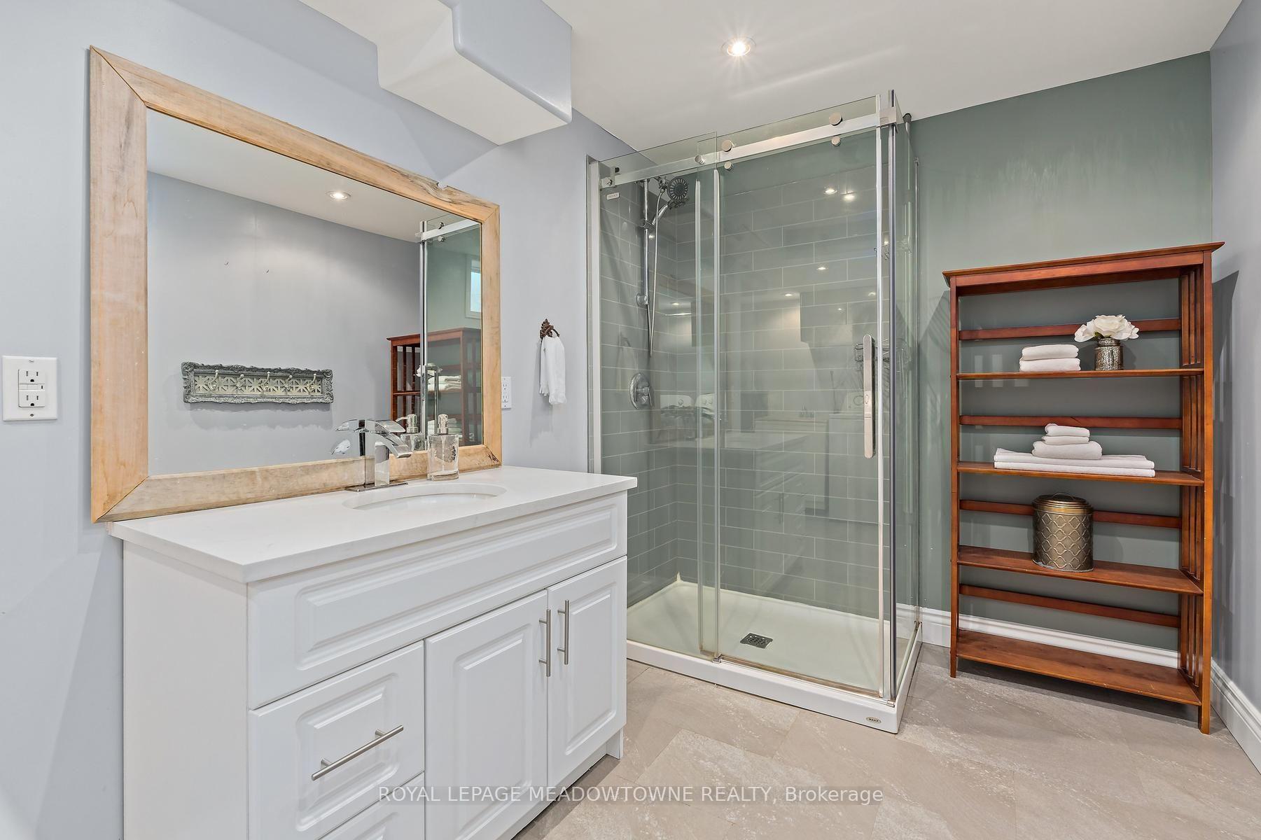 Photo 56 of 33 Fagan Drive, Halton Hills, Georgetown — HOMEH