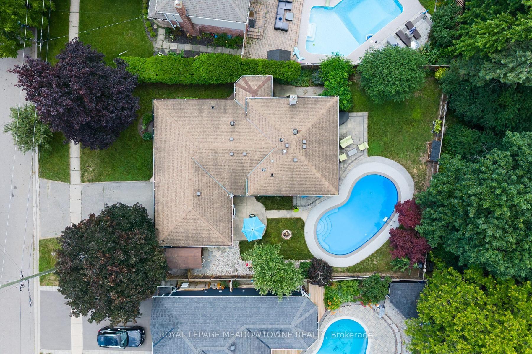 Photo 57 of 33 Fagan Drive, Halton Hills, Georgetown — HOMEH