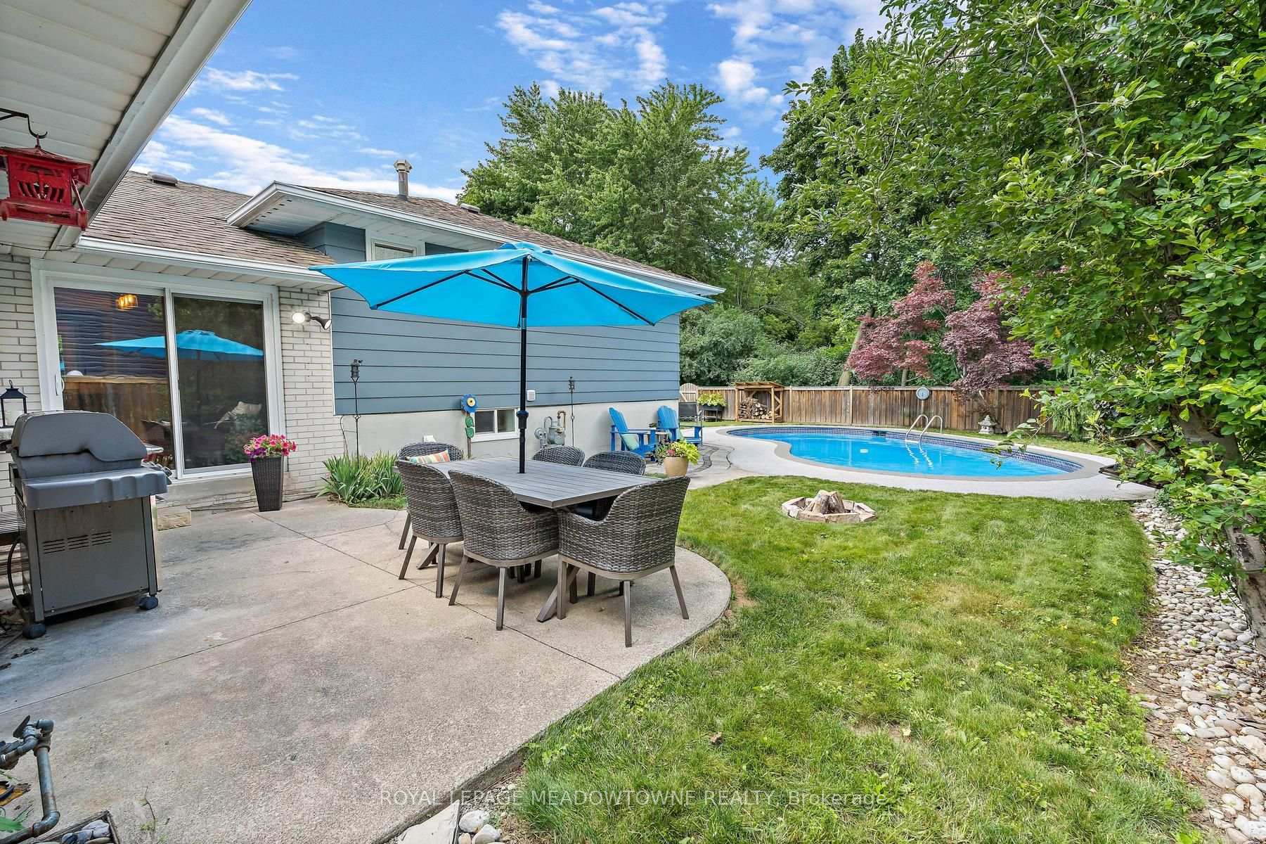 Photo 64 of 33 Fagan Drive, Halton Hills, Georgetown — HOMEH
