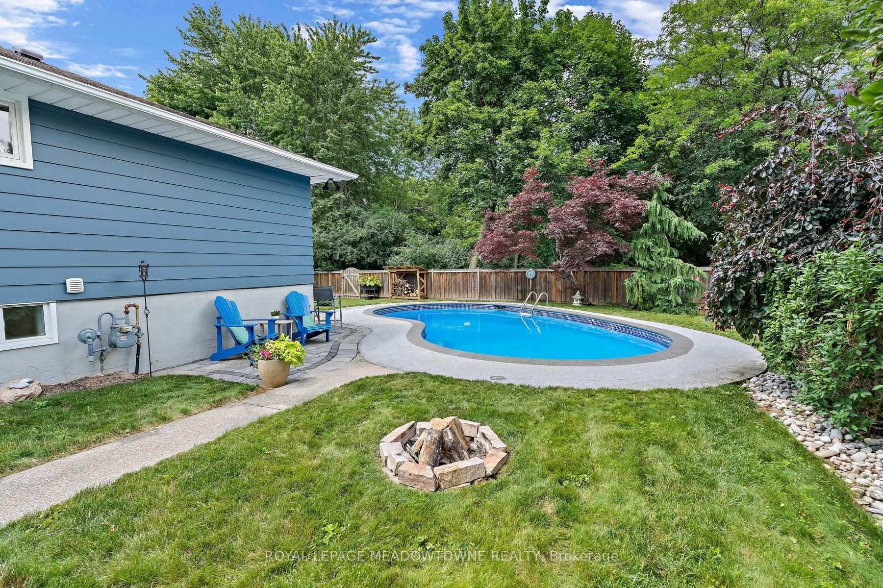 Photo 65 of 33 Fagan Drive, Halton Hills, Georgetown — HOMEH