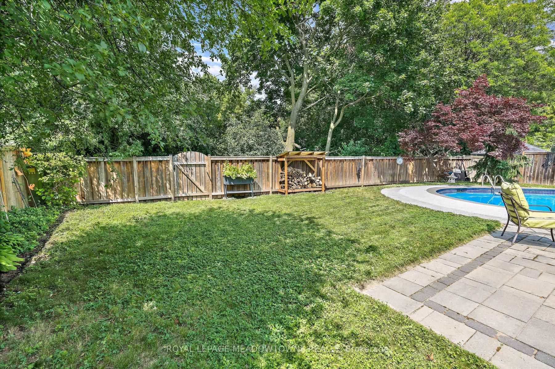 Photo 67 of 33 Fagan Drive, Halton Hills, Georgetown — HOMEH