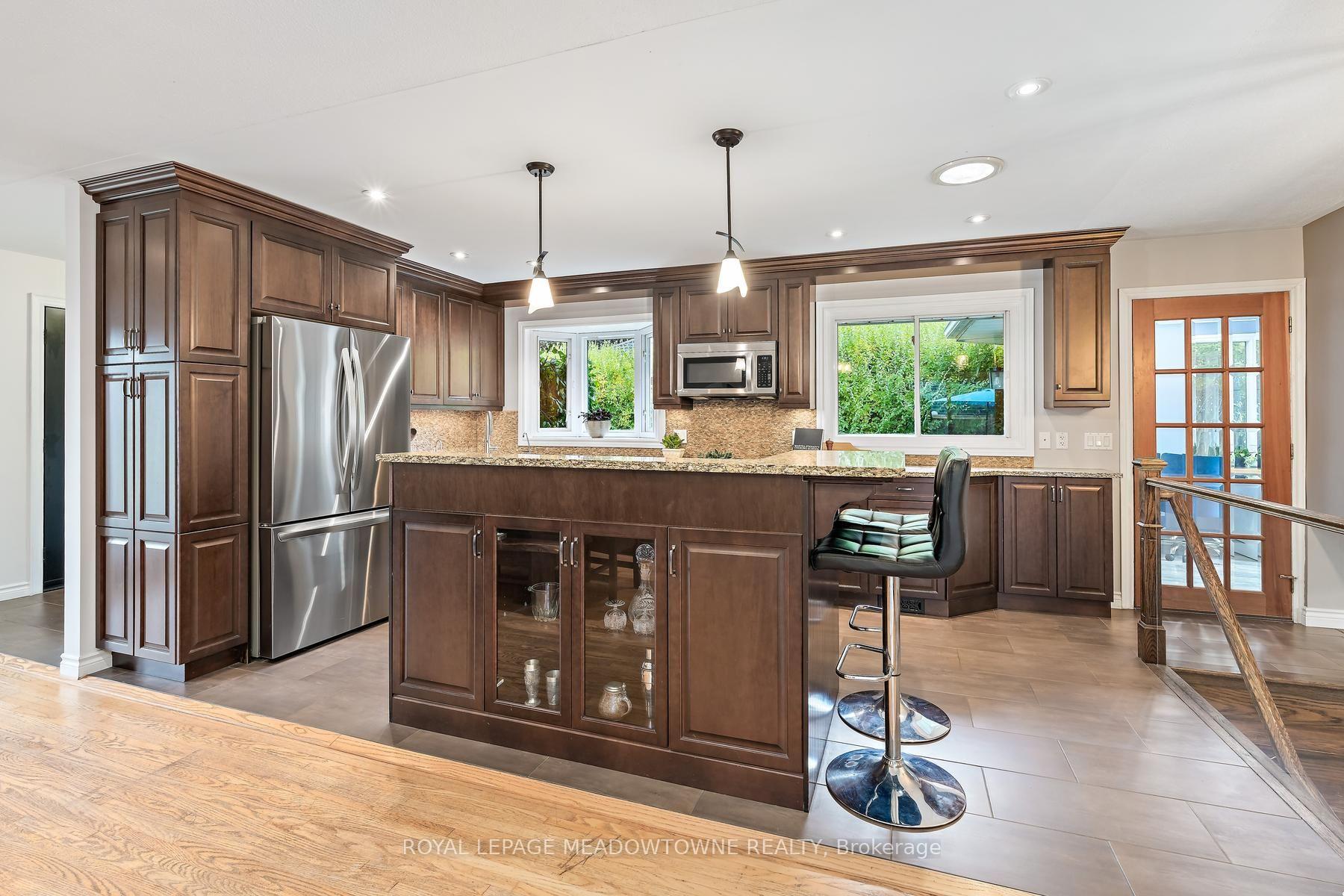 Photo 18 of 33 Fagan Drive, Halton Hills, Georgetown — HOMEH